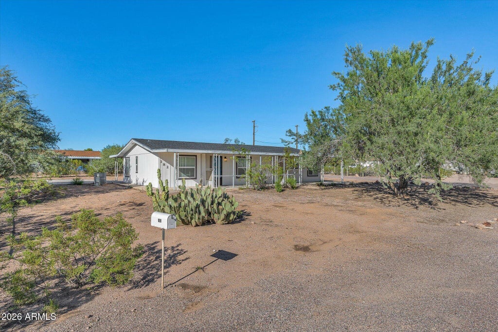 Photo of 182 E 18th Lane E, Apache Junction, AZ 85119 (MLS # 7088532)