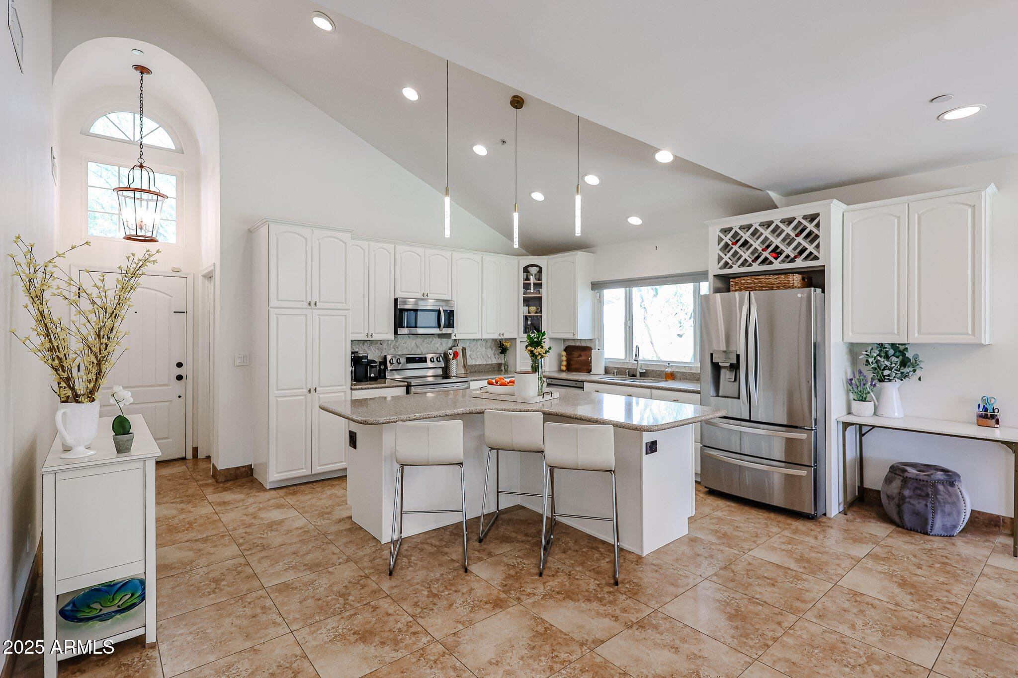 9015 E ALTADENA Avenue