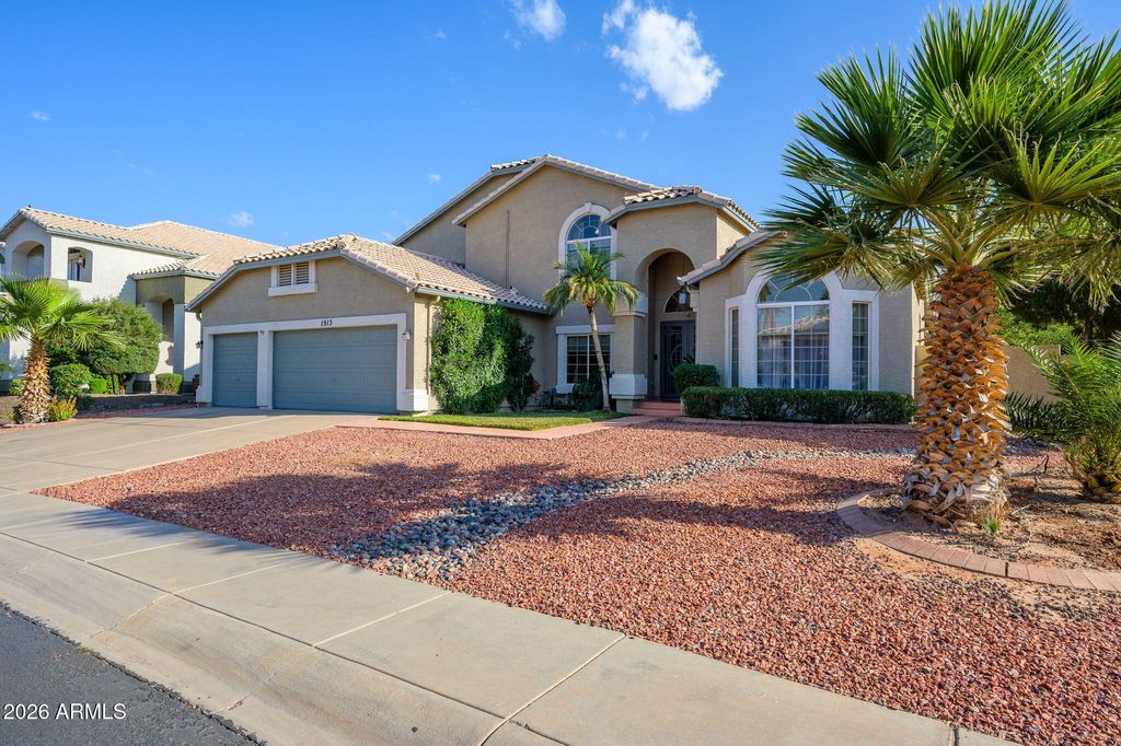 Photo of 1913 W Aspen Avenue, Gilbert, AZ 85233 (MLS # 6996537)
