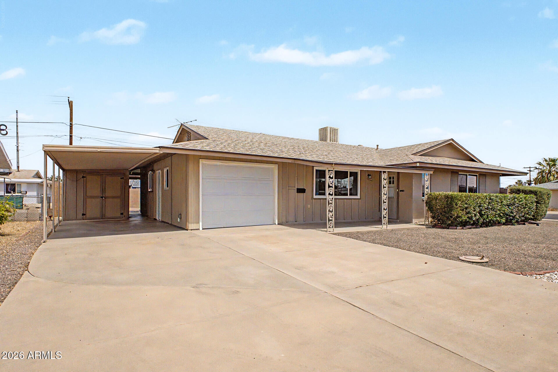 10002 W DESERT HILLS Drive