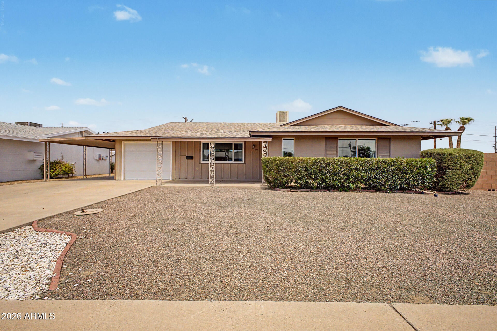10002 W DESERT HILLS Drive