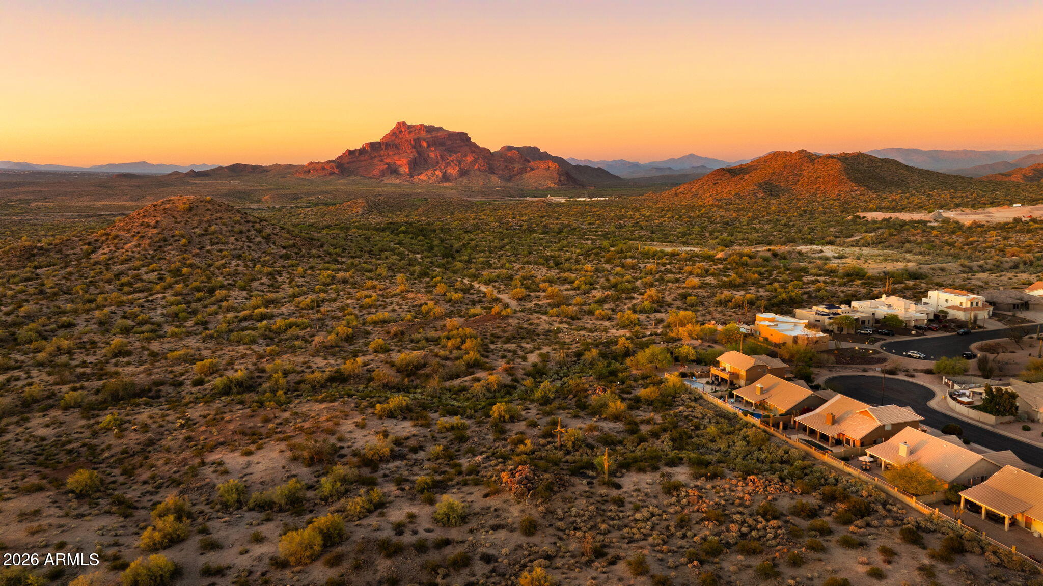 4324 N RANIER Circle