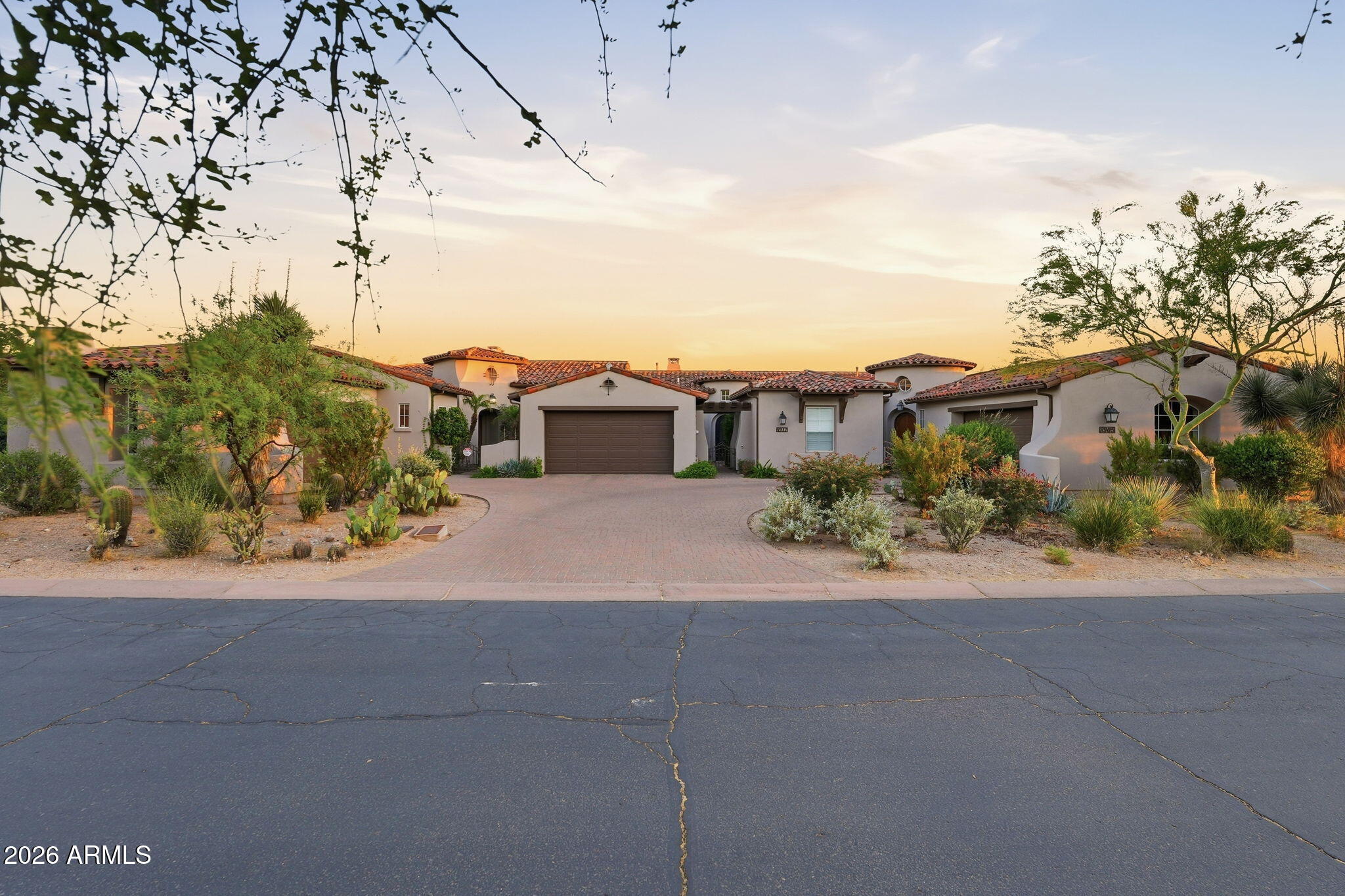 8917 E MOUNTAIN SPRING Road