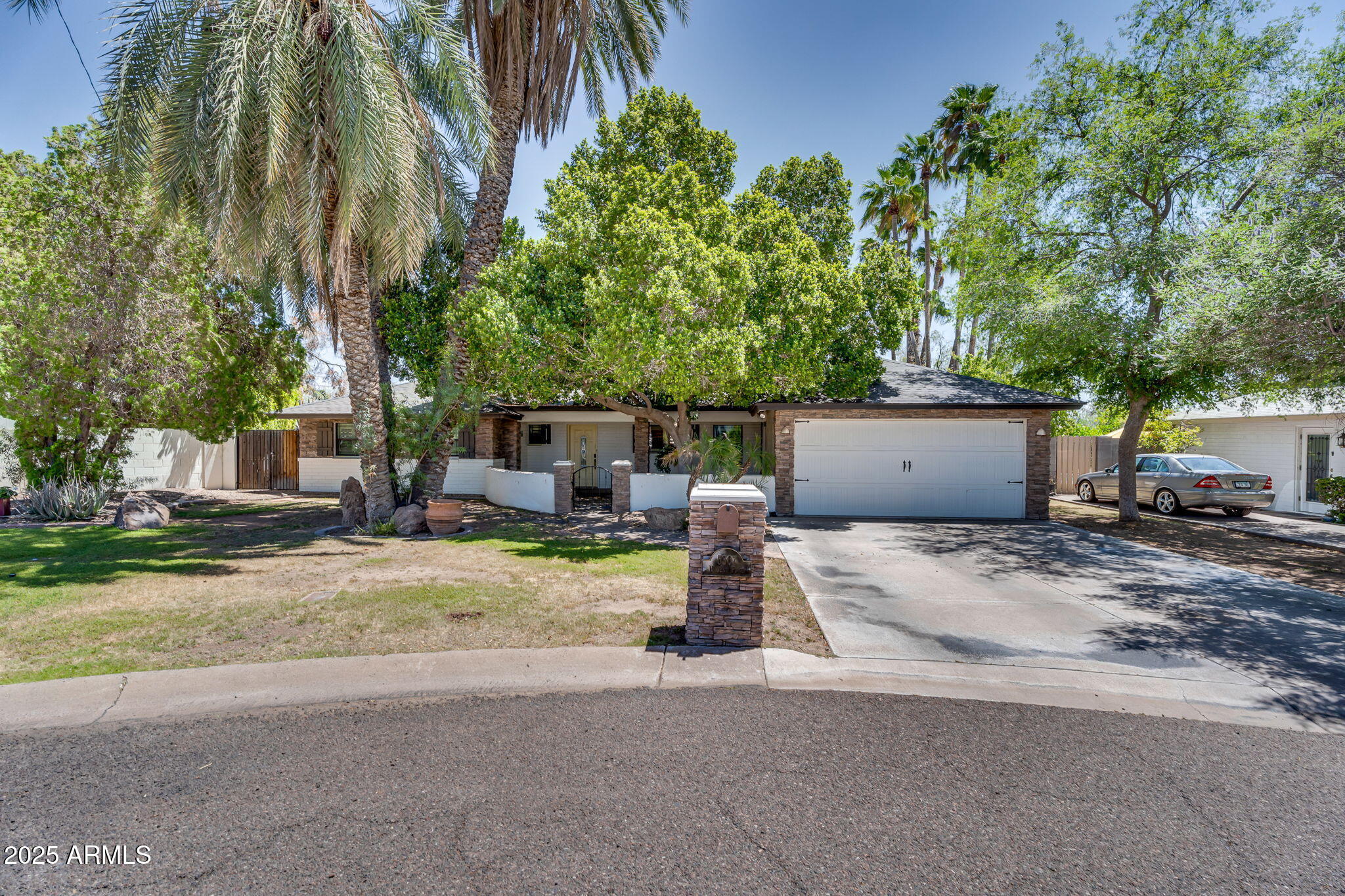 5307 N 32ND Place