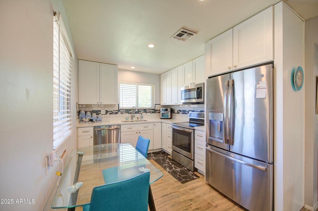 Photo of 10013 W Lakeview Circle N, Sun City, AZ 85351 (MLS # 6966429)