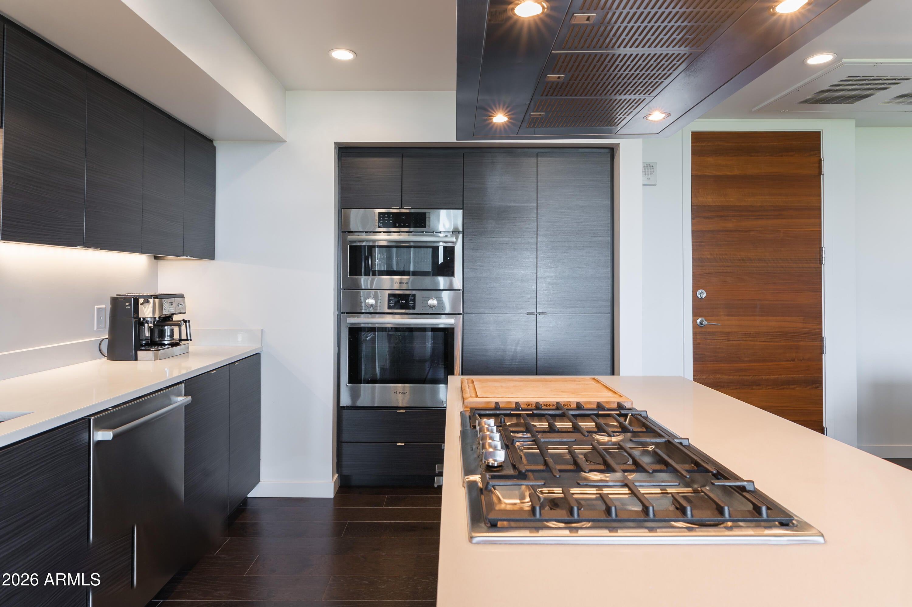 200 W PORTLAND Street 624