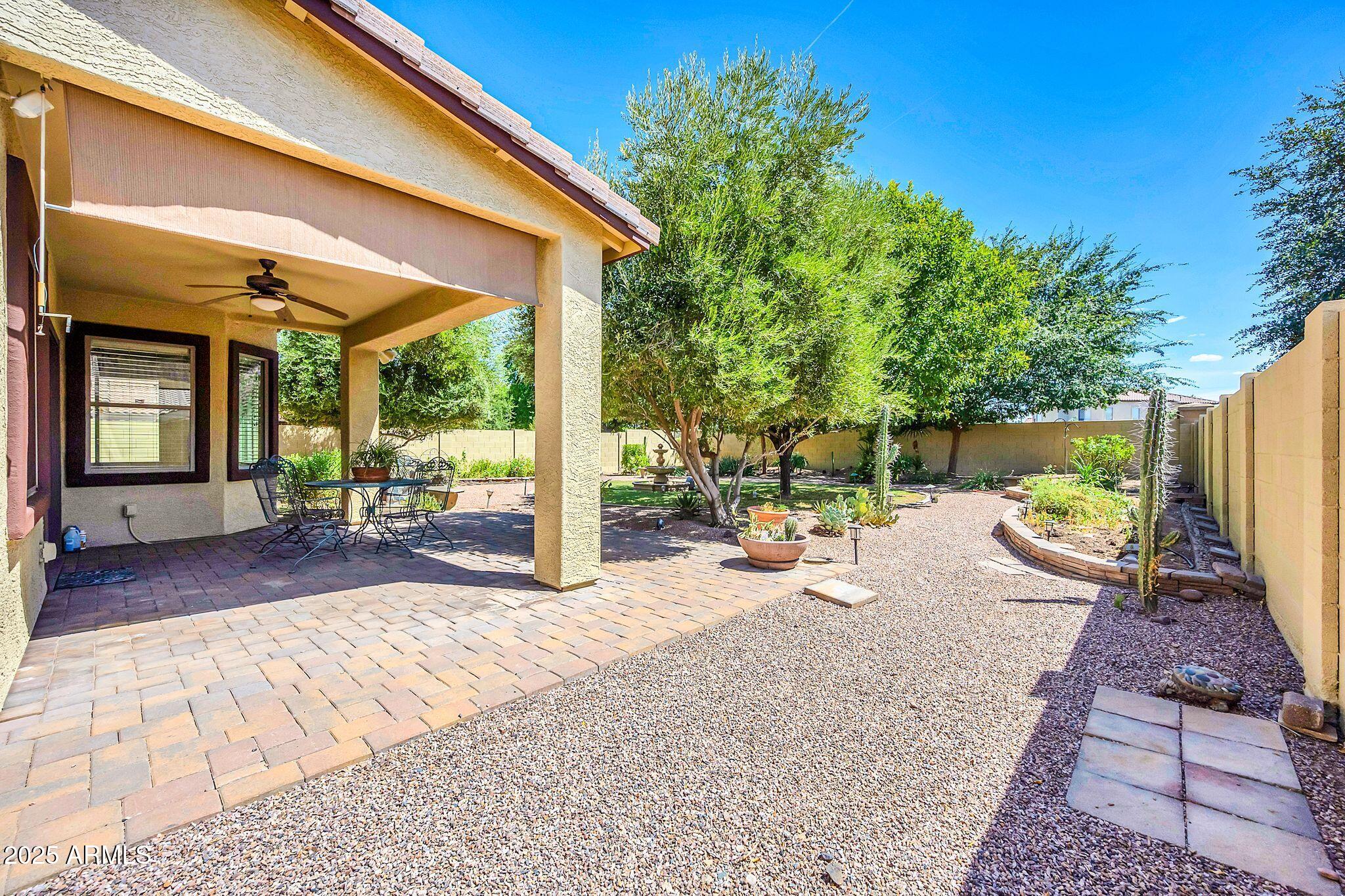 2047 E CAROB Drive