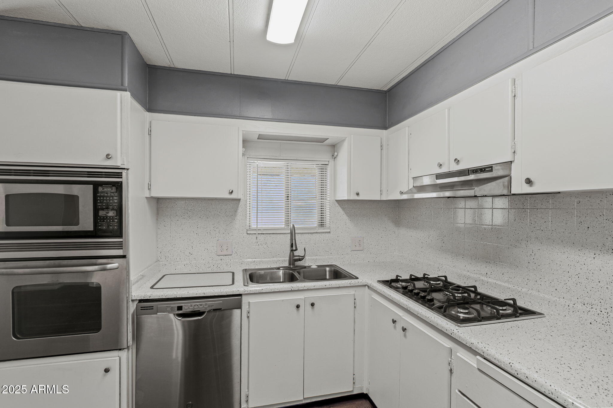 201 S GREENFIELD Road 207