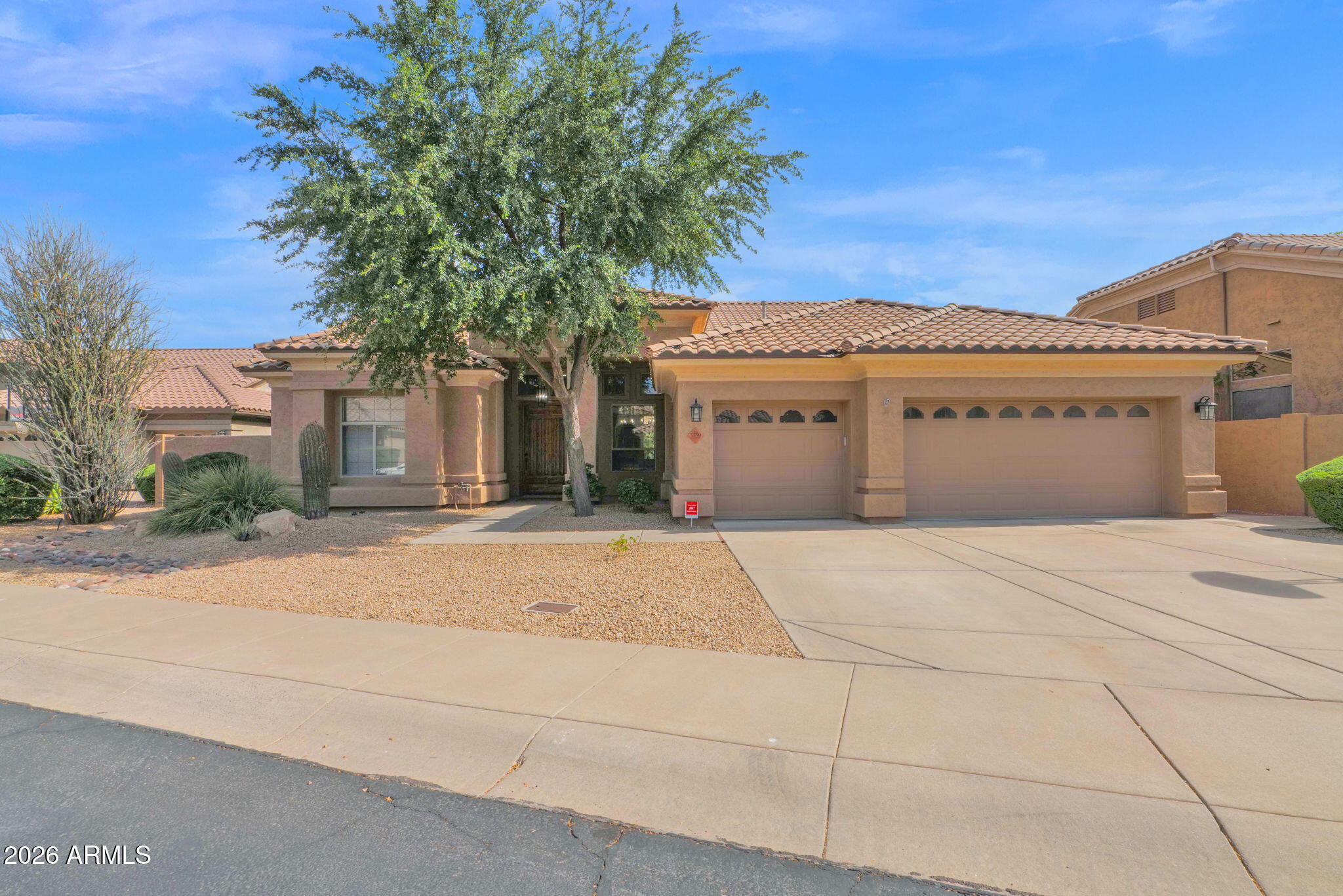 5559 E SHEENA Drive