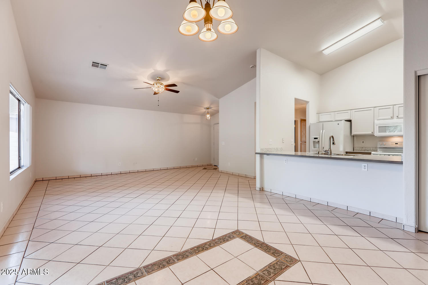 Homes 4 2822 N 90TH Avenue