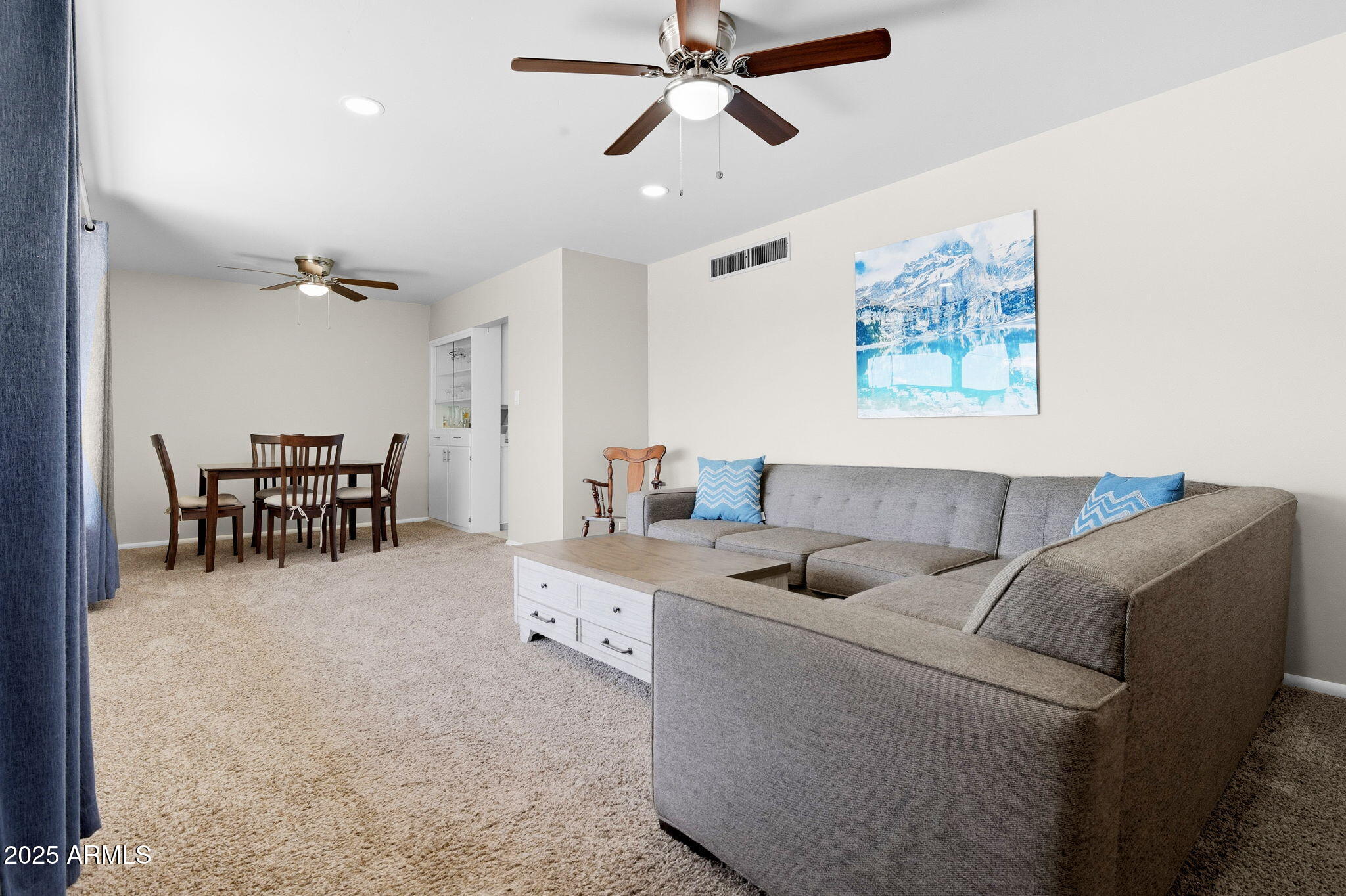 1802 E MEADOWBROOK Avenue