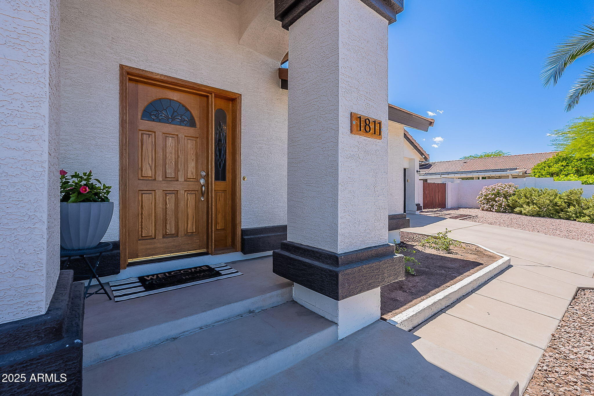 1811 E TIERRA BUENA Lane