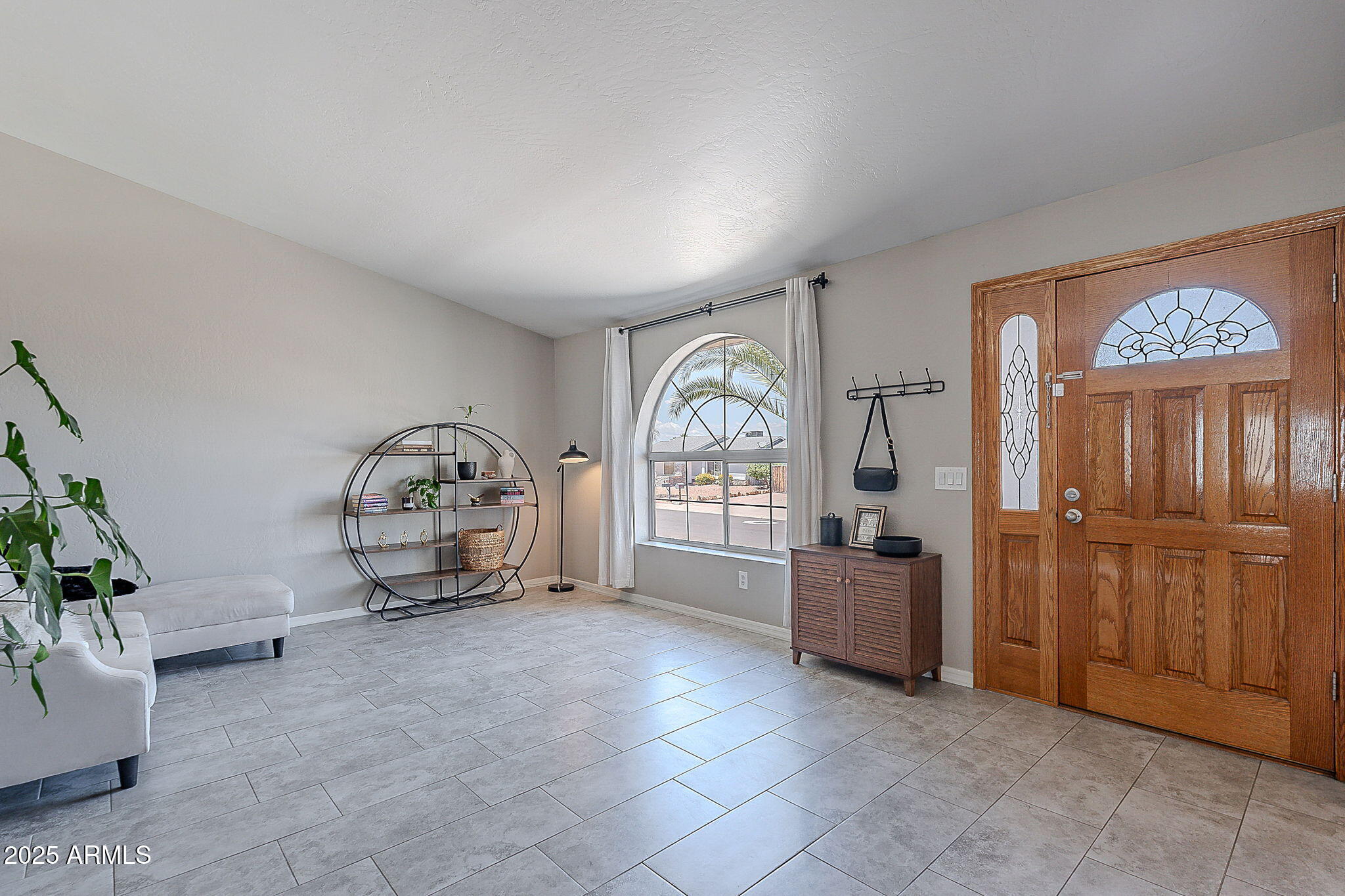 1811 E TIERRA BUENA Lane