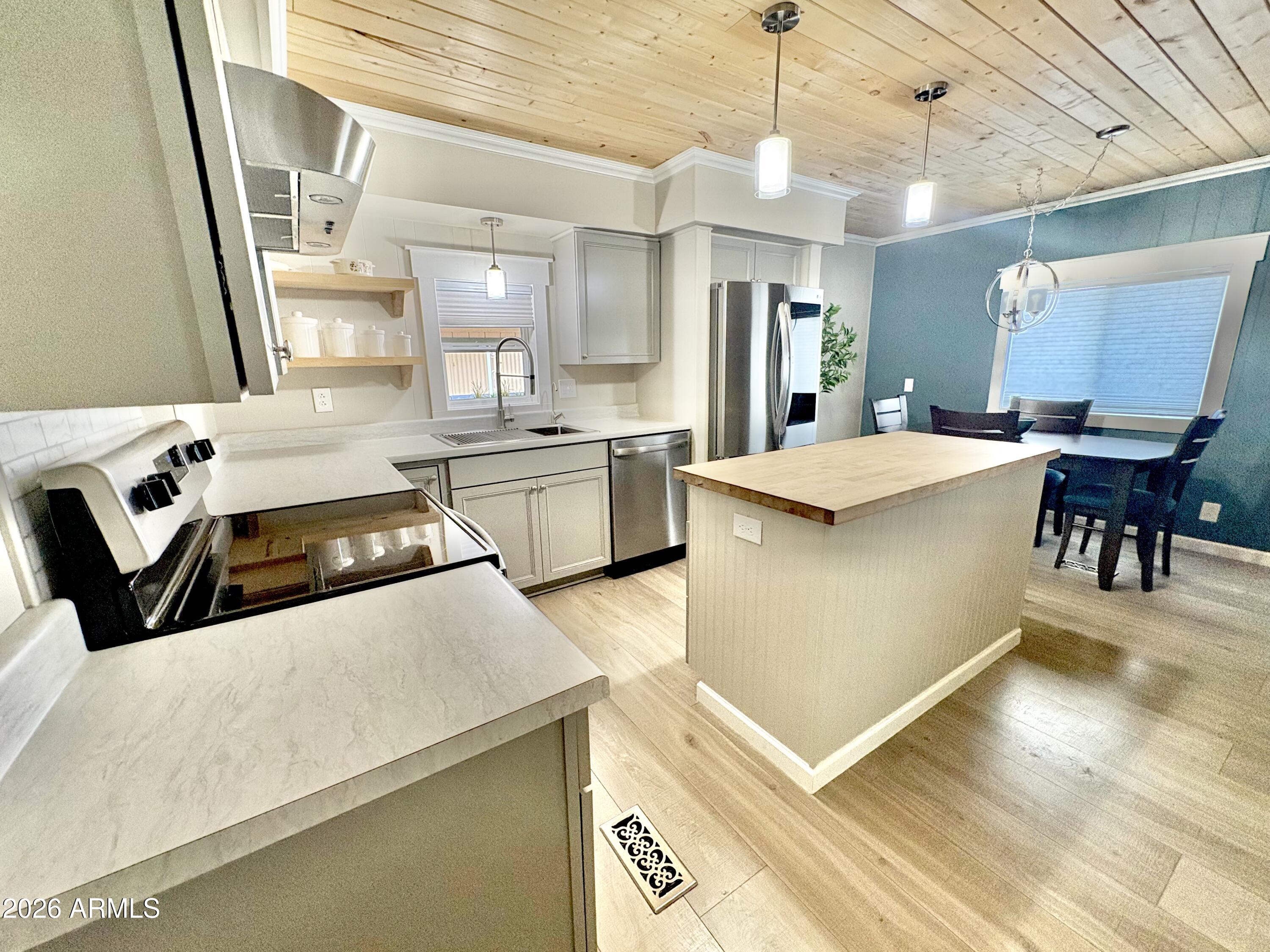 2175 W SOUTHERN Avenue 203