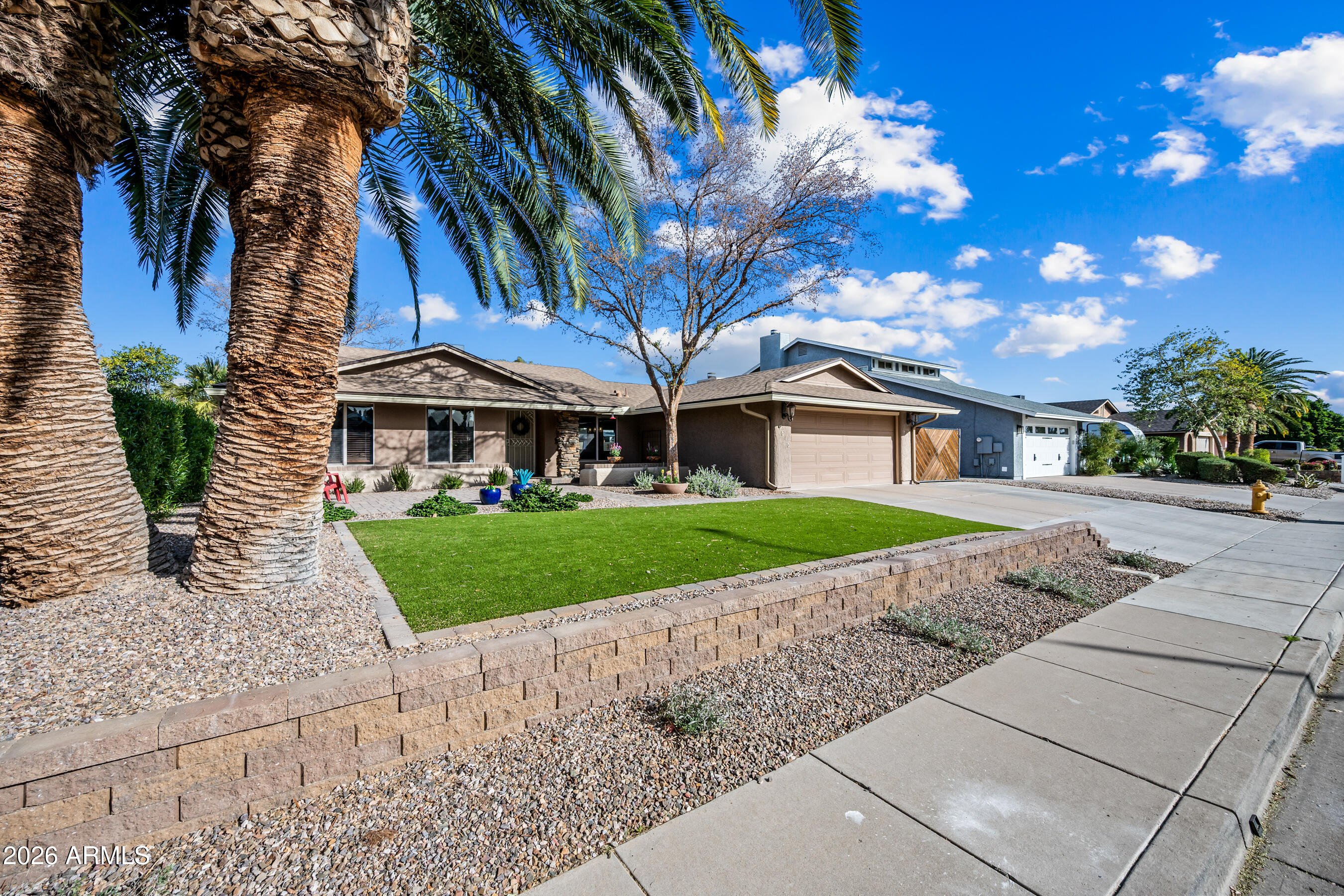 4616 W BUFFALO Street