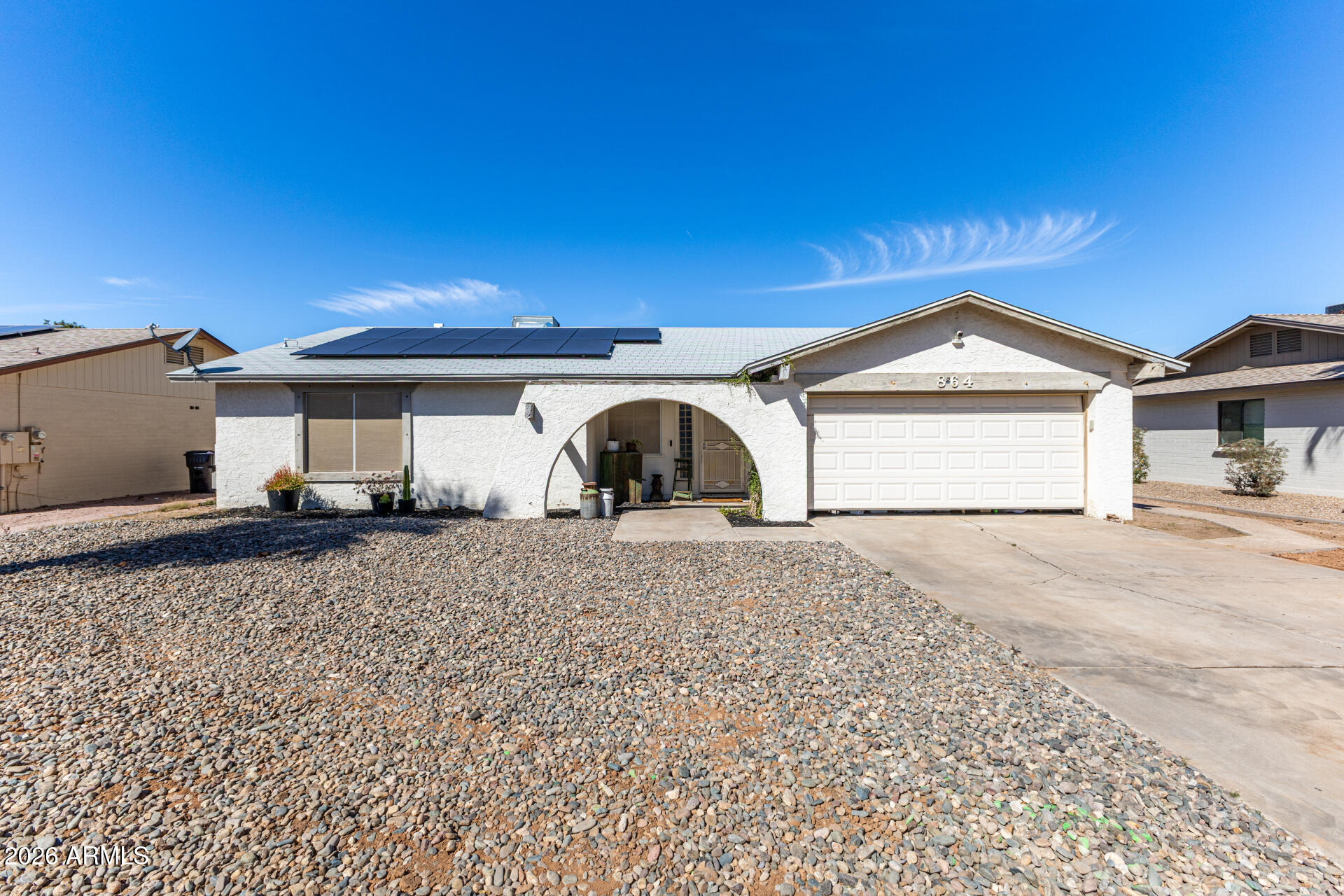 864 W KILAREA Avenue