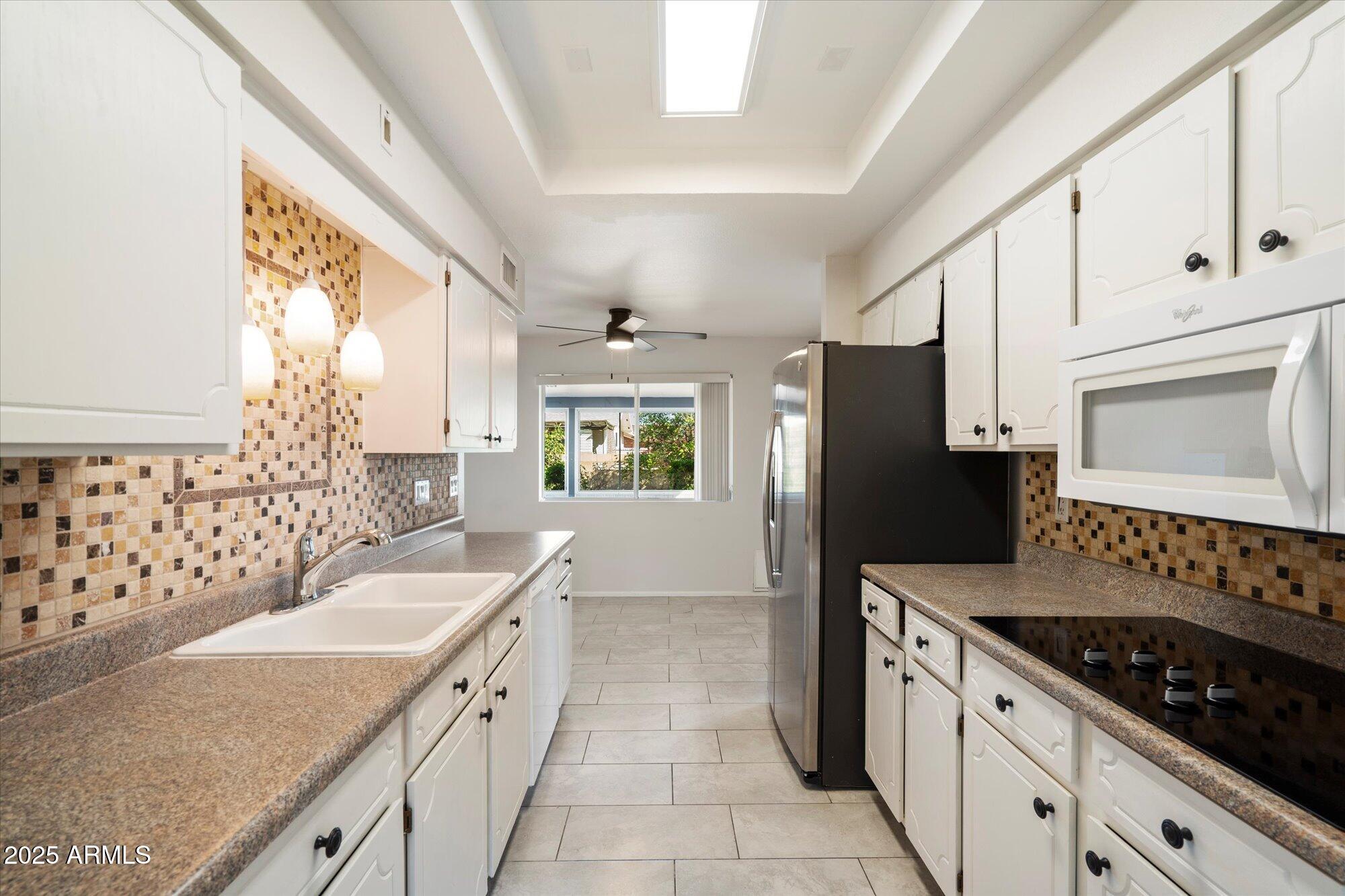 4530 E EMELITA Avenue