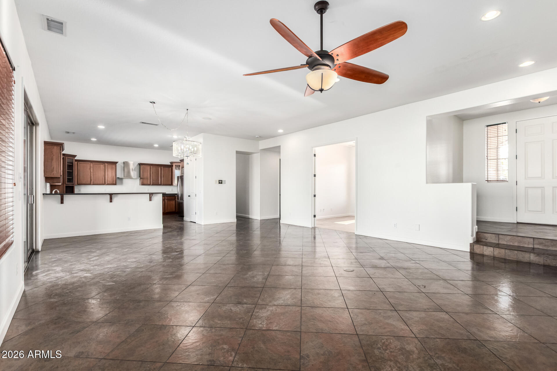 12746 W COLTER Street