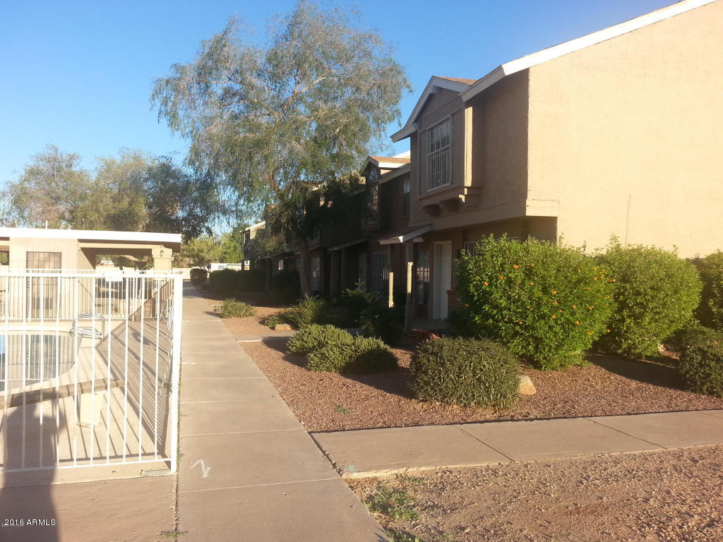 5813 N 59TH Drive