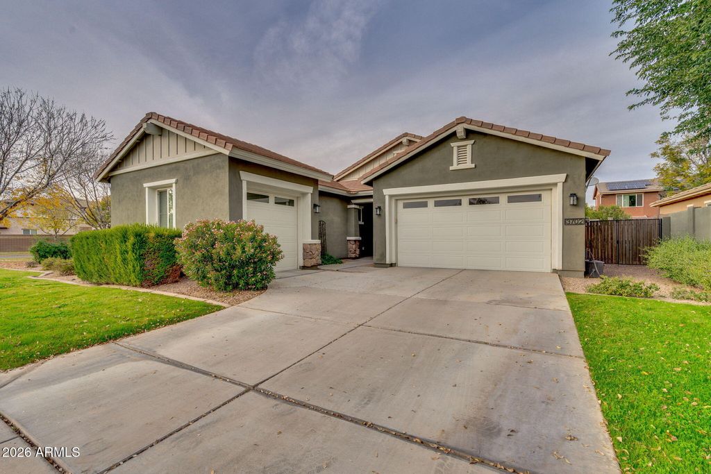 Photo of 3702 E Robin Lane, Gilbert, AZ 85296 (MLS # 6973570)