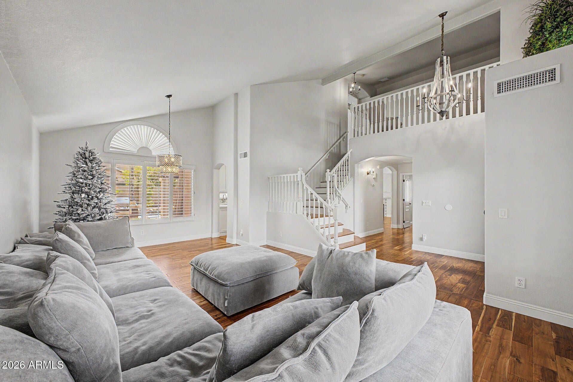5615 W TONOPAH Drive