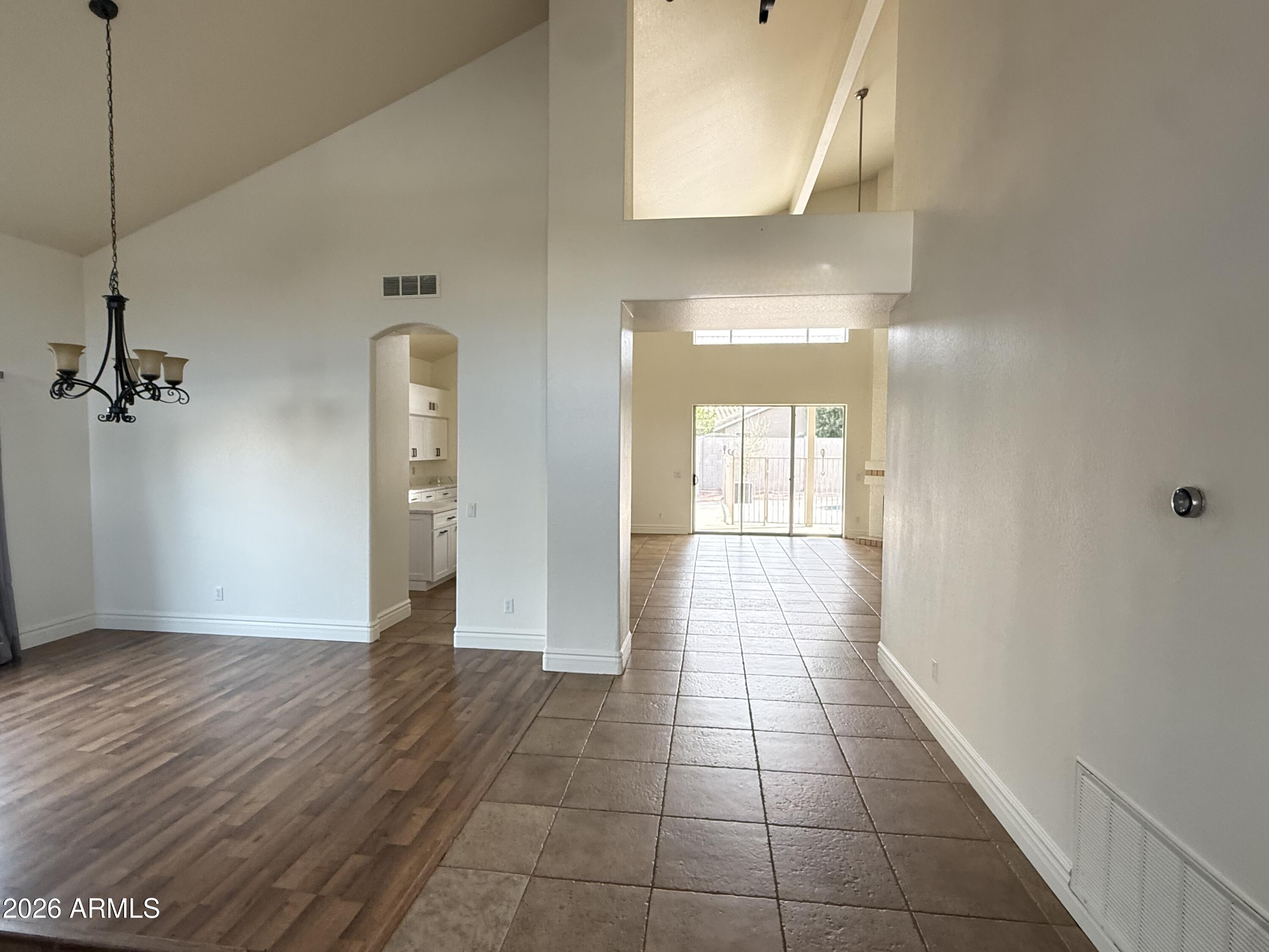 6743 E TYNDALL Circle