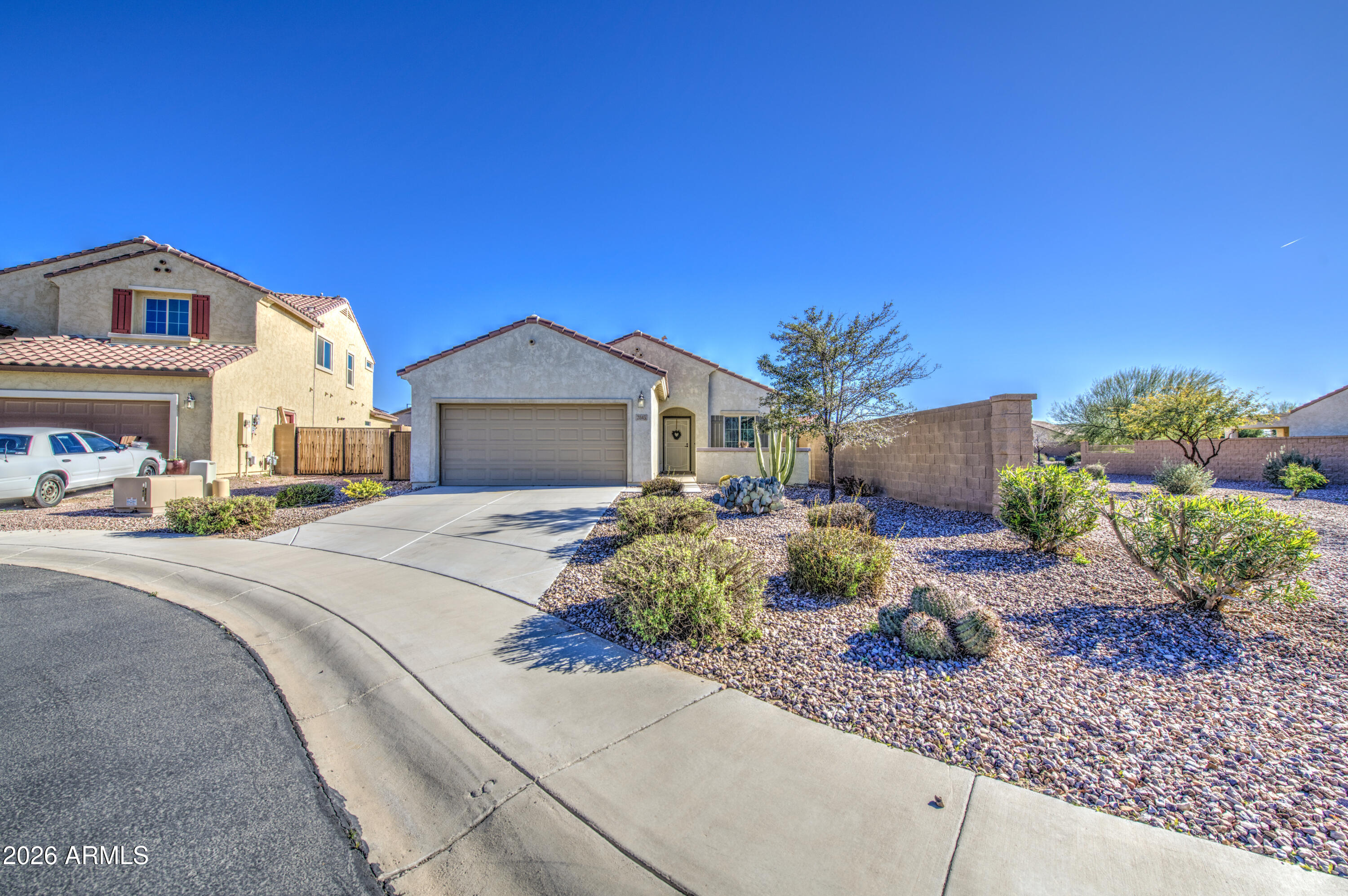 2845 N CRESTWOOD Court