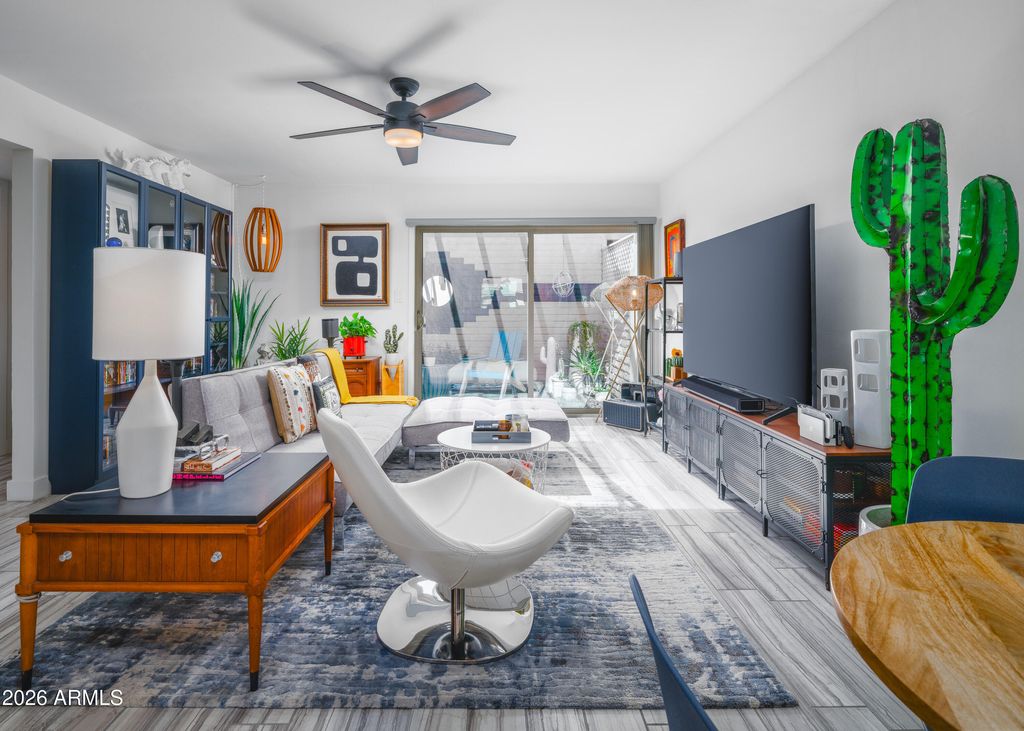 Photo of 8145 N Central Avenue #17, Phoenix, AZ 85020 (MLS # 6975482)