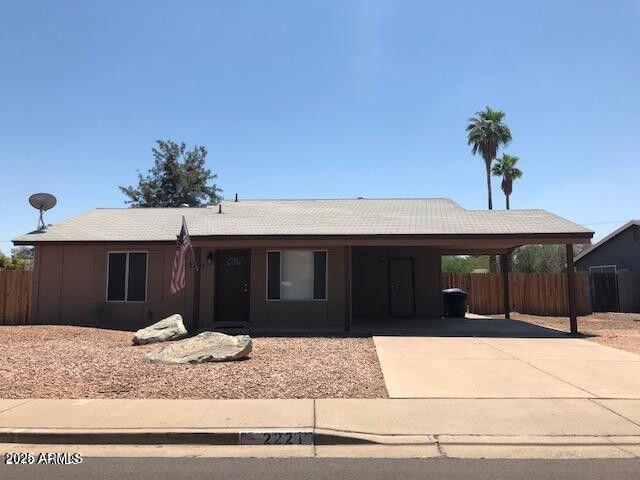2221 W PAMPA Avenue