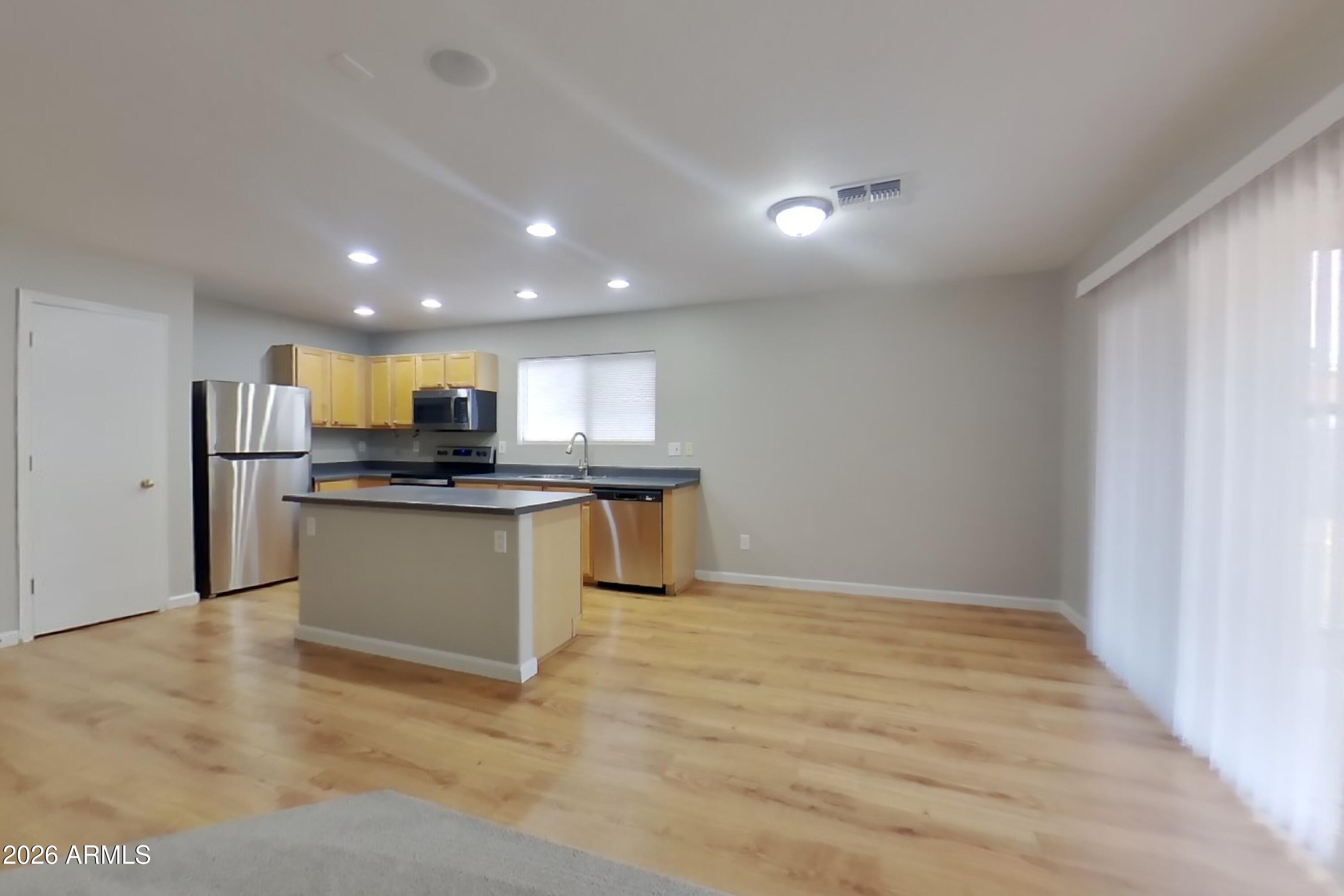 3206 W CASINO Avenue