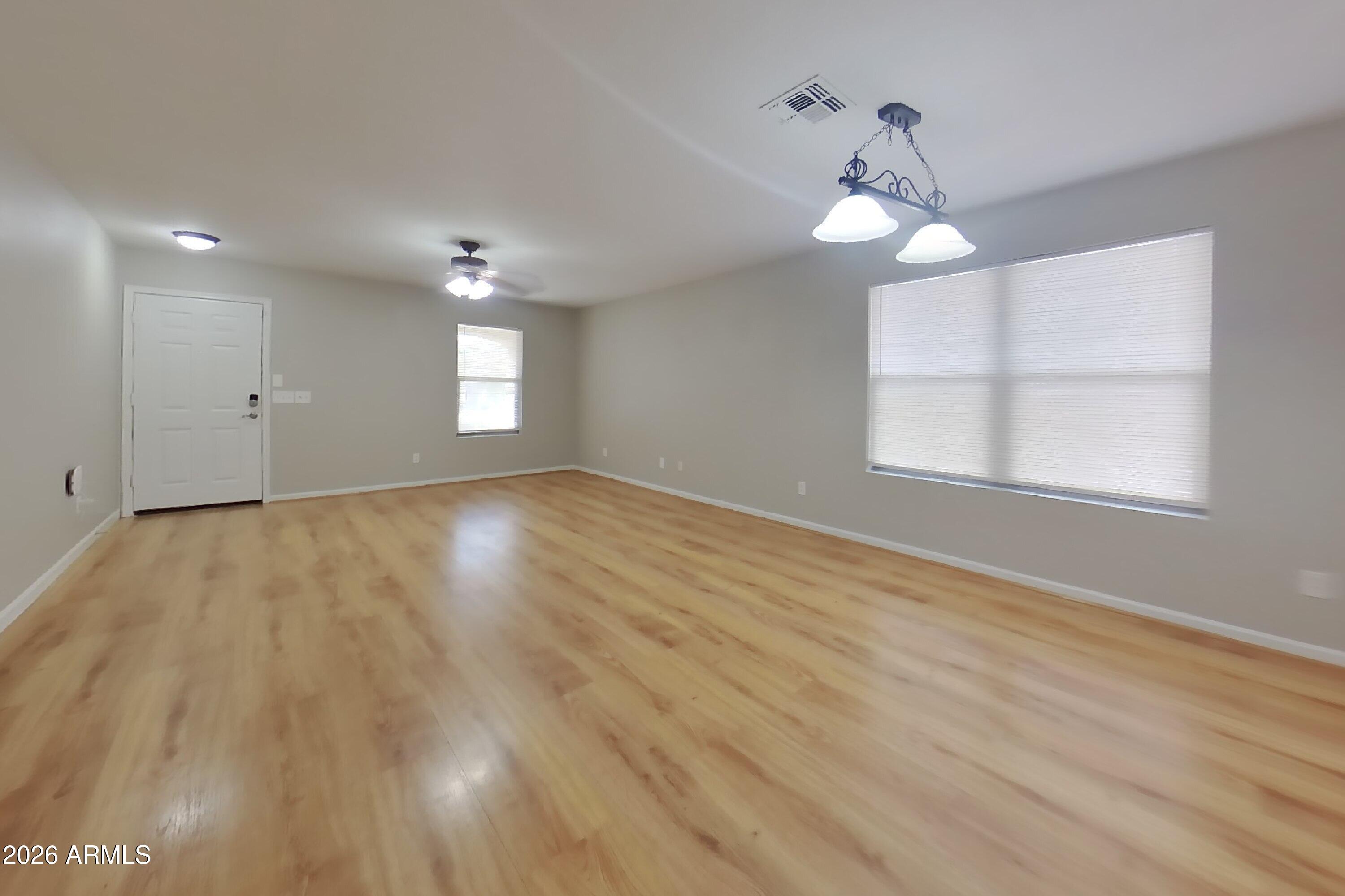 3206 W CASINO Avenue