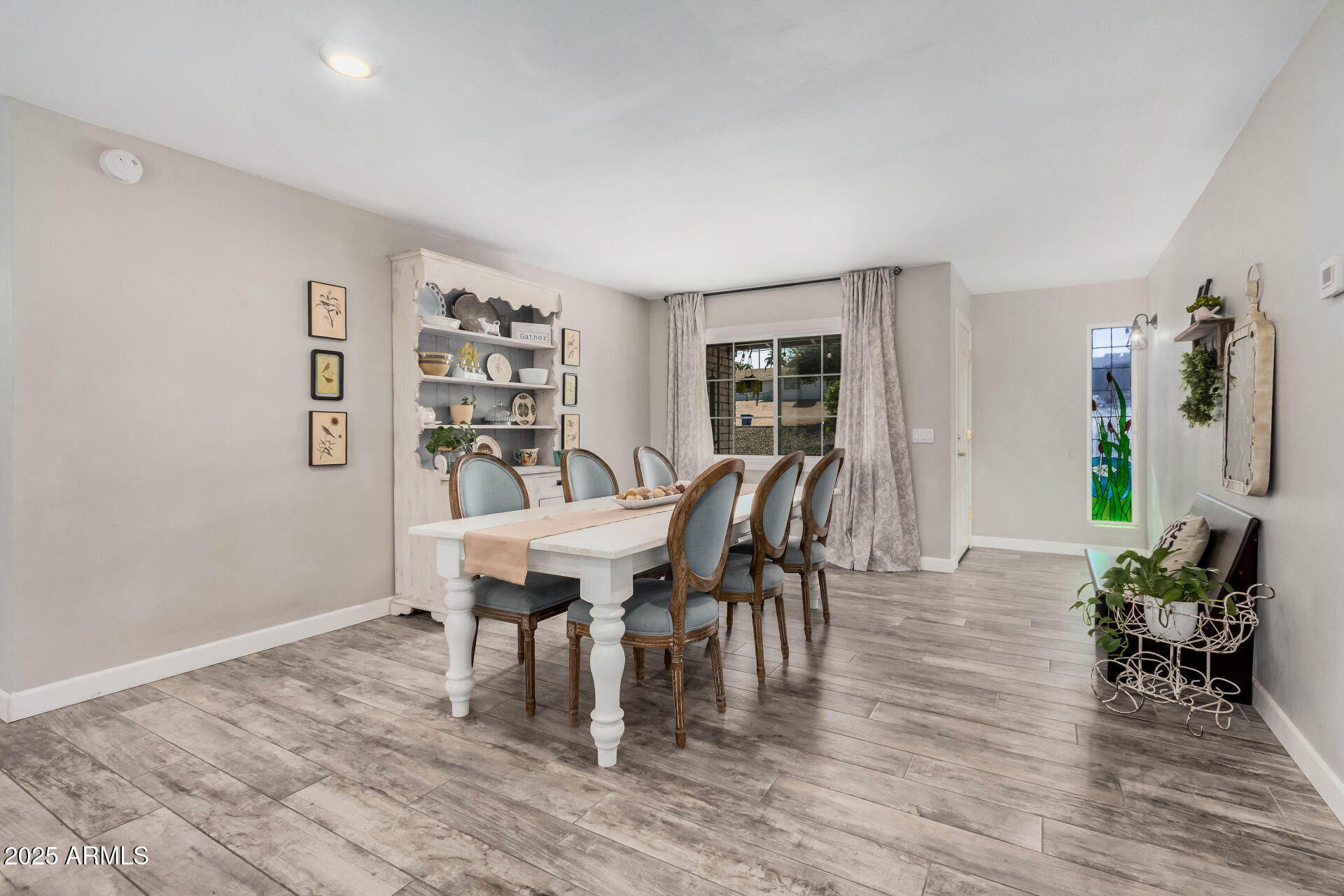 1002 W FAIRWAY Drive