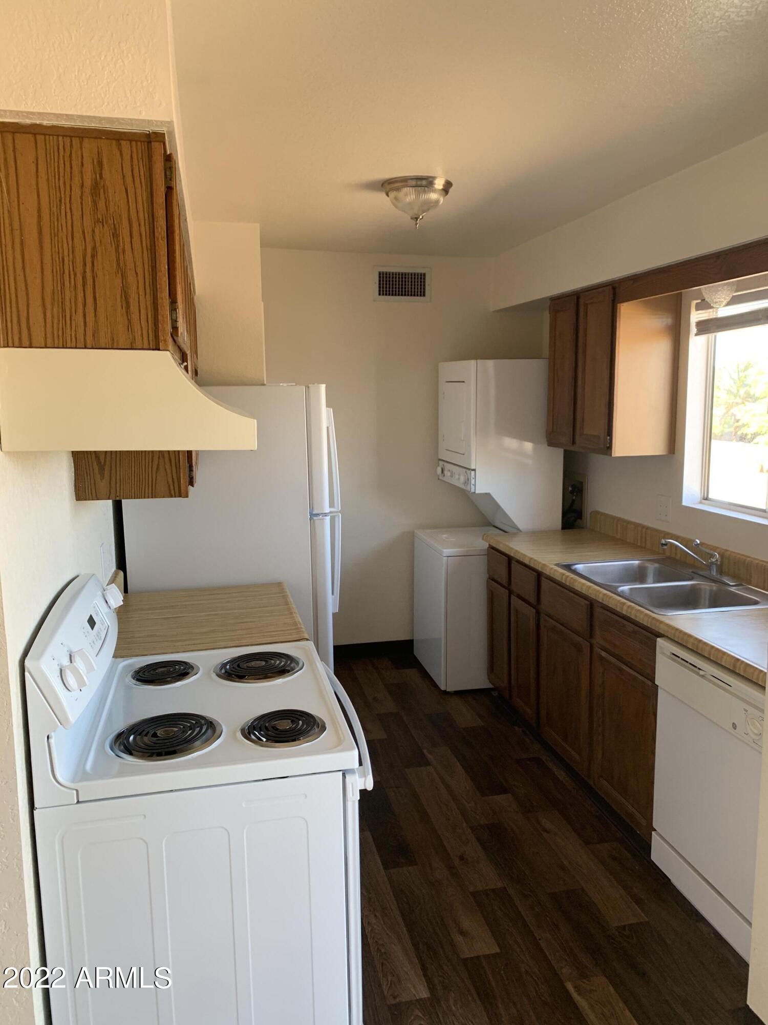 PUEBLO DEL SOL DOS - Residential Lease
