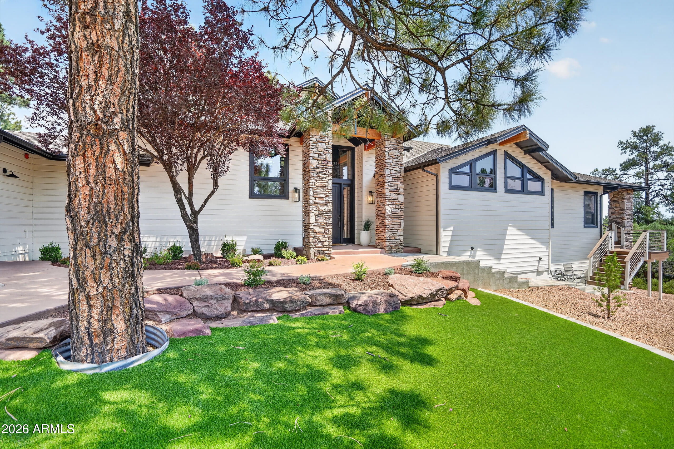 810 N Chaparral Pines Drive