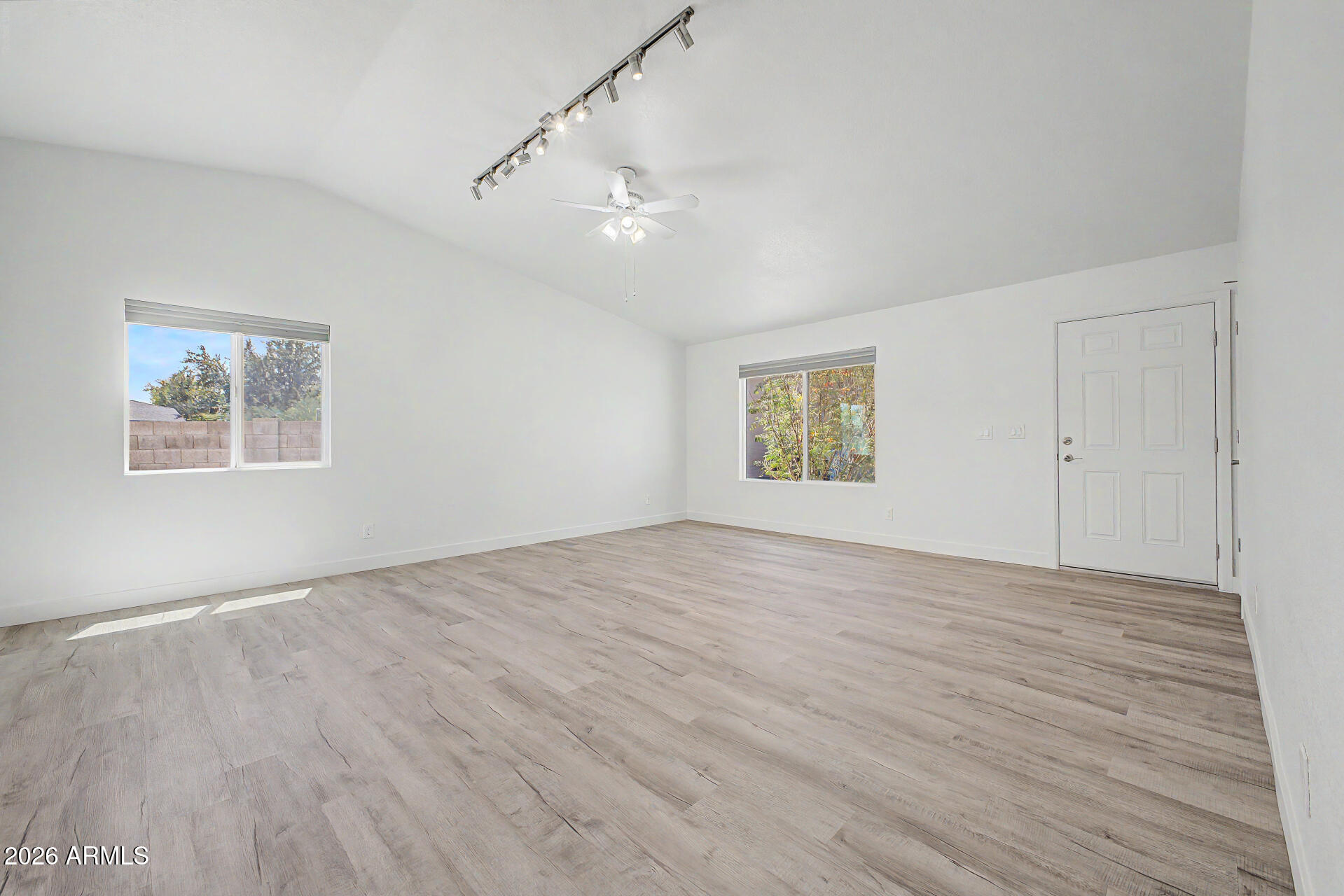 8709 W VERNON Avenue