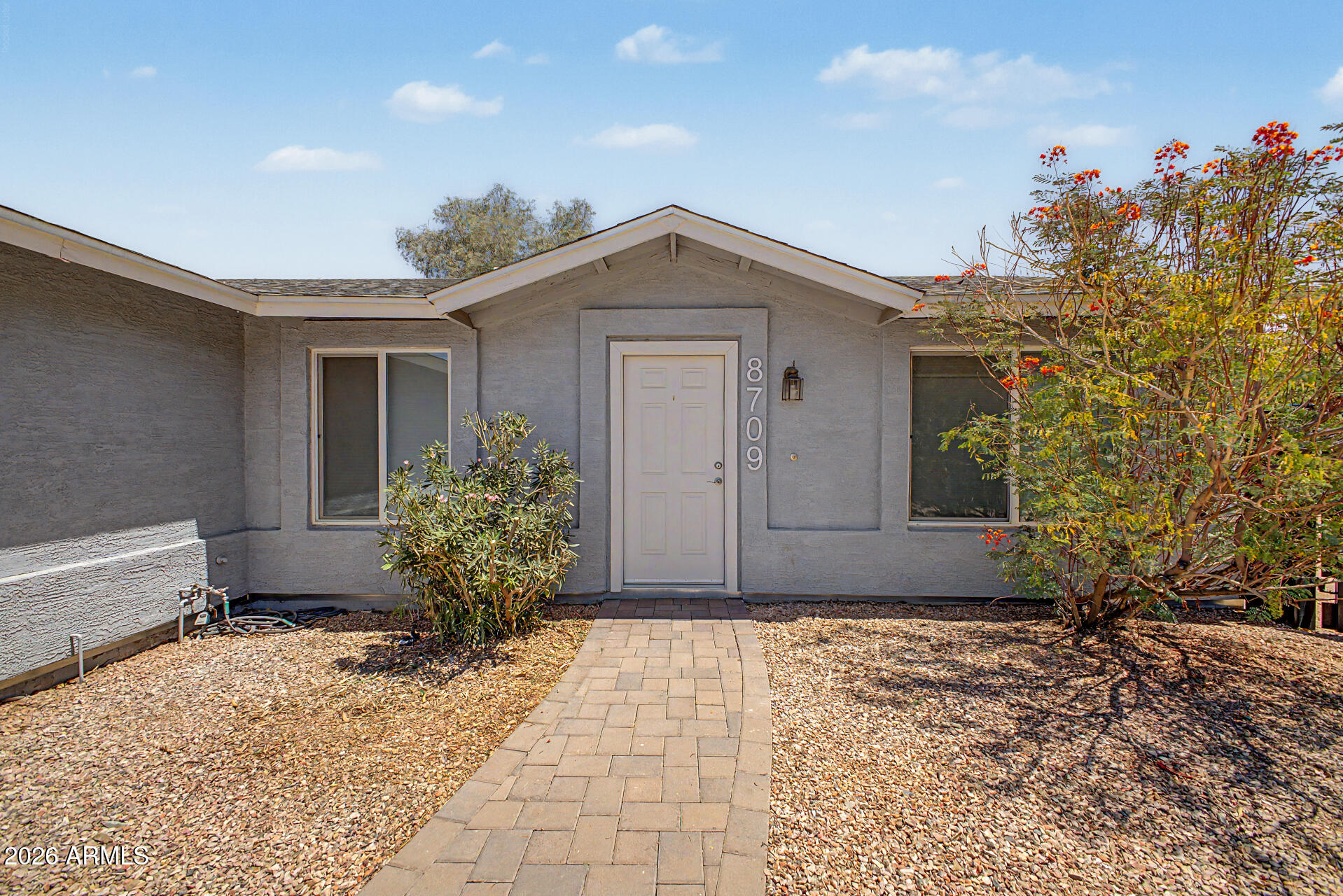 8709 W VERNON Avenue
