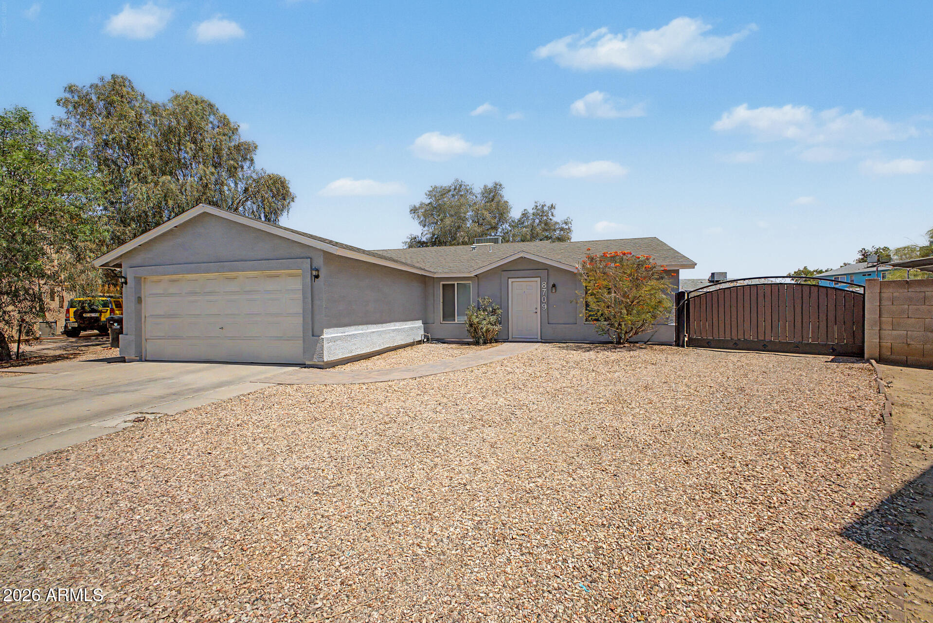 8709 W VERNON Avenue