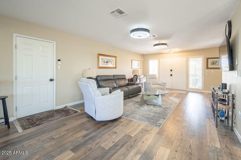 9605 W BRIARWOOD Circle