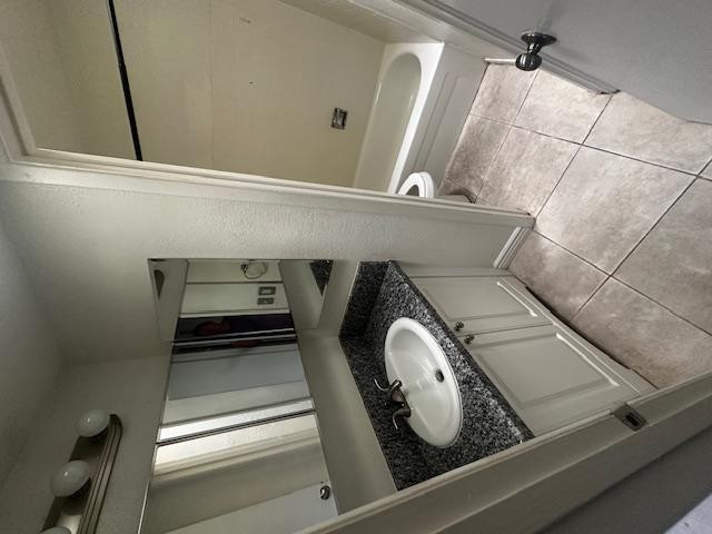 411 W Colter Street Apt A