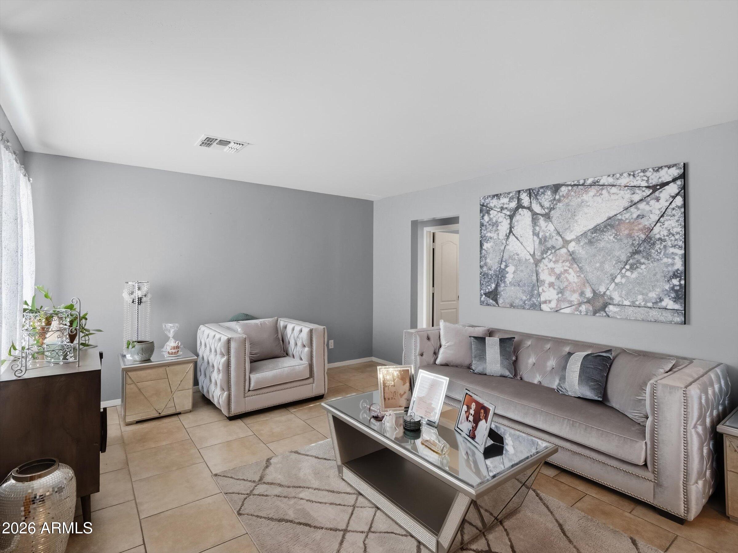 2748 W OCOTILLO Road