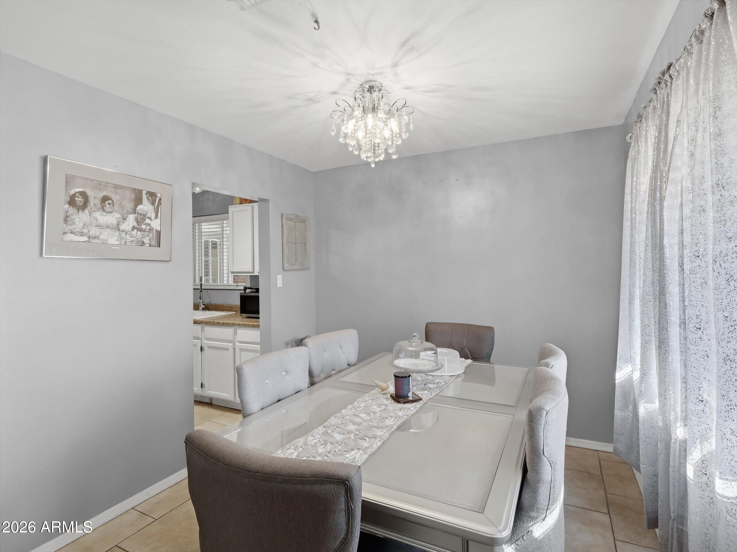 2748 W OCOTILLO Road