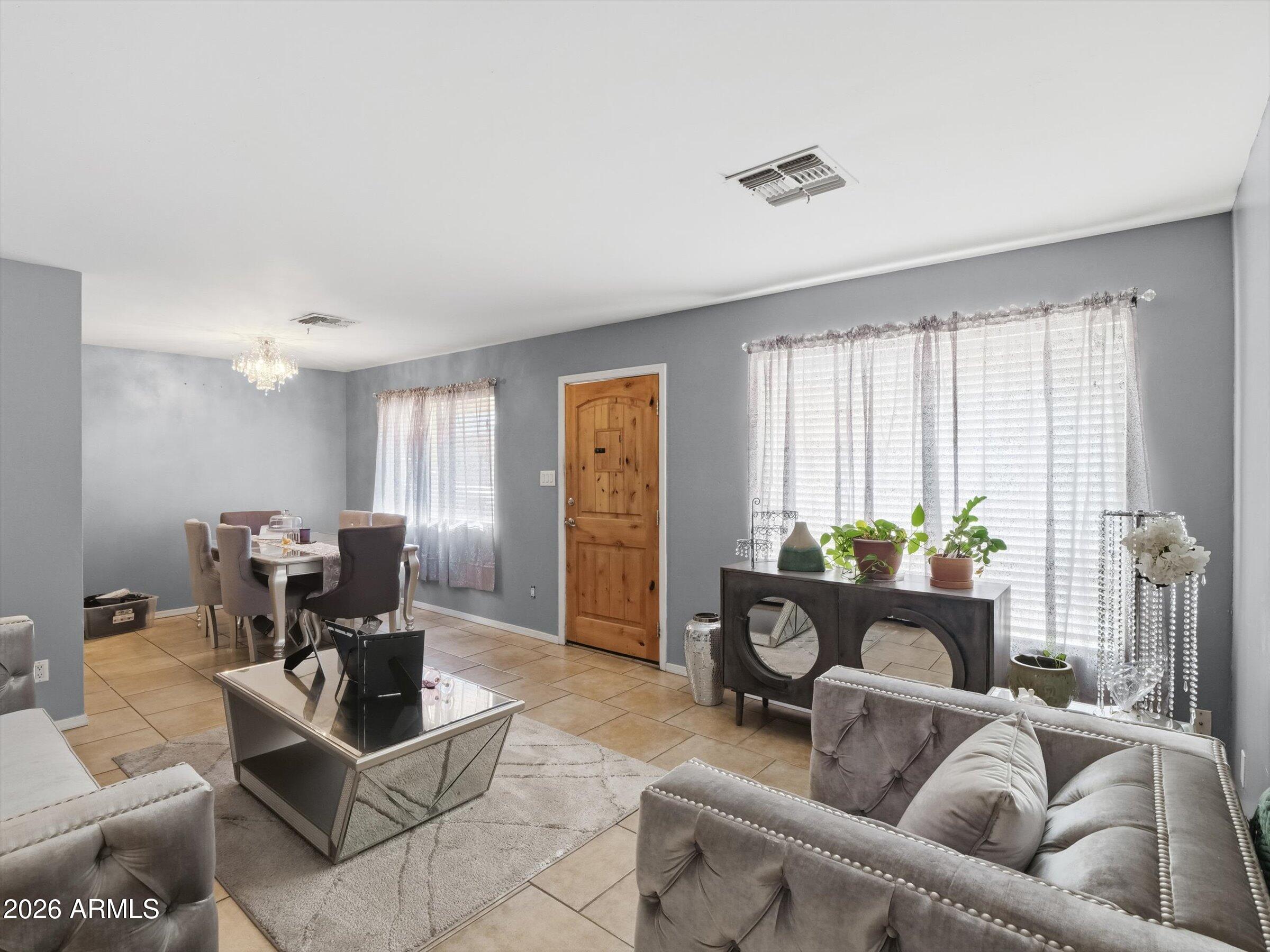 2748 W OCOTILLO Road