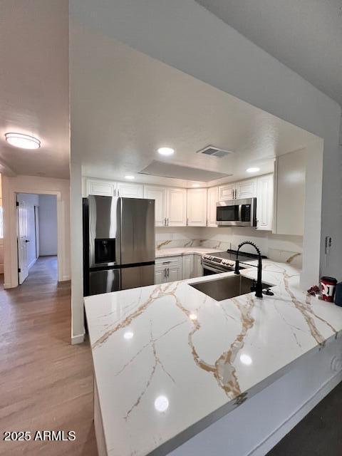 2115 W BELMONT Avenue 4