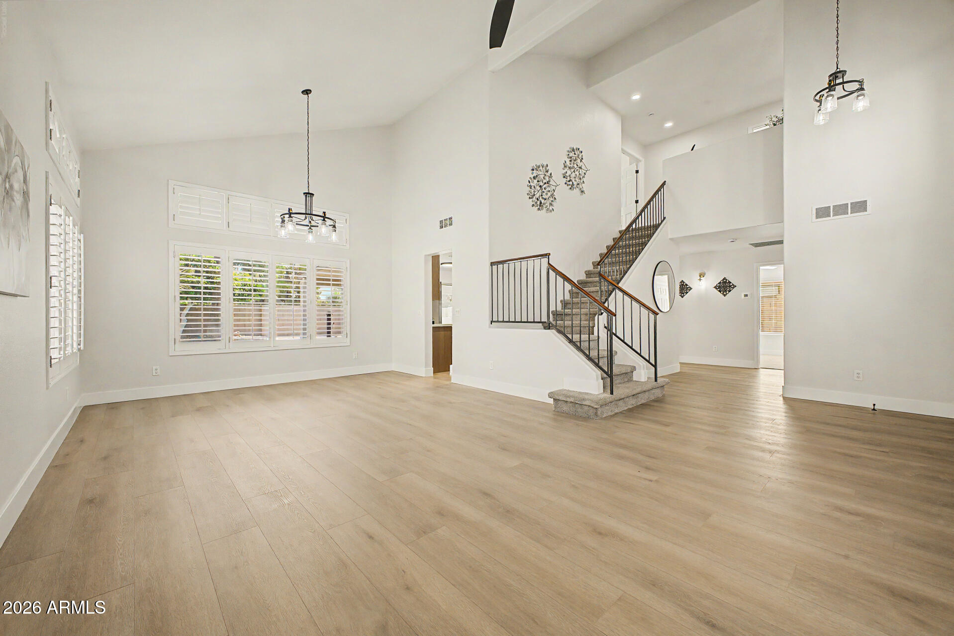 1743 E REDFIELD Road