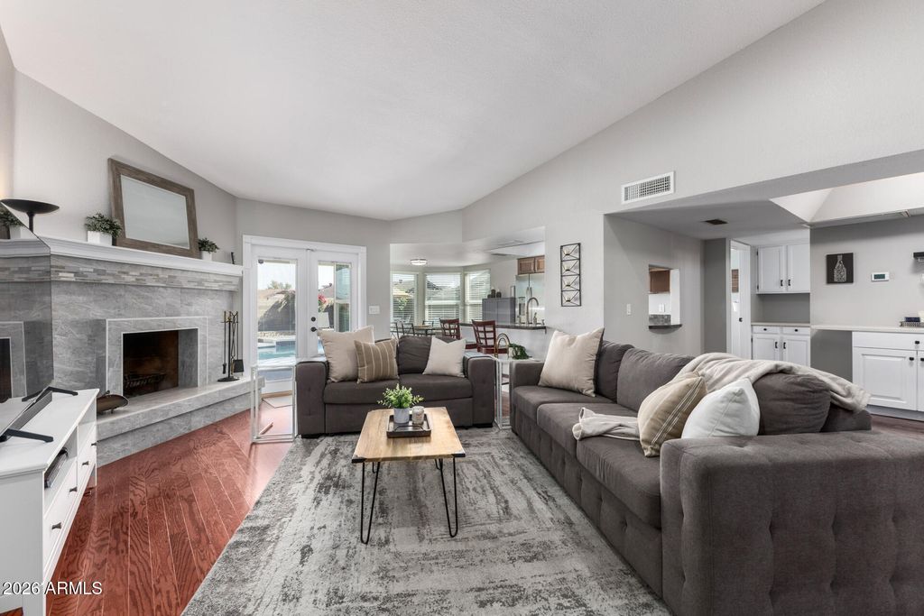 Photo of 927 W Carmen Street, Tempe, AZ 85283 (MLS # 6991218)