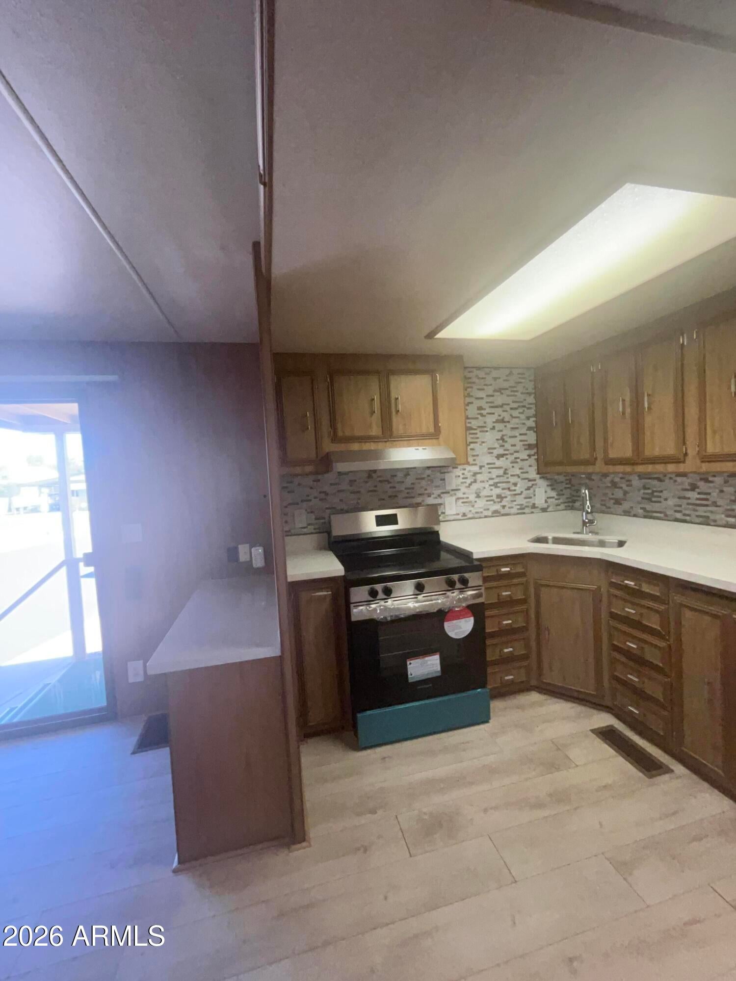 305 S VAL VISTA Drive 325