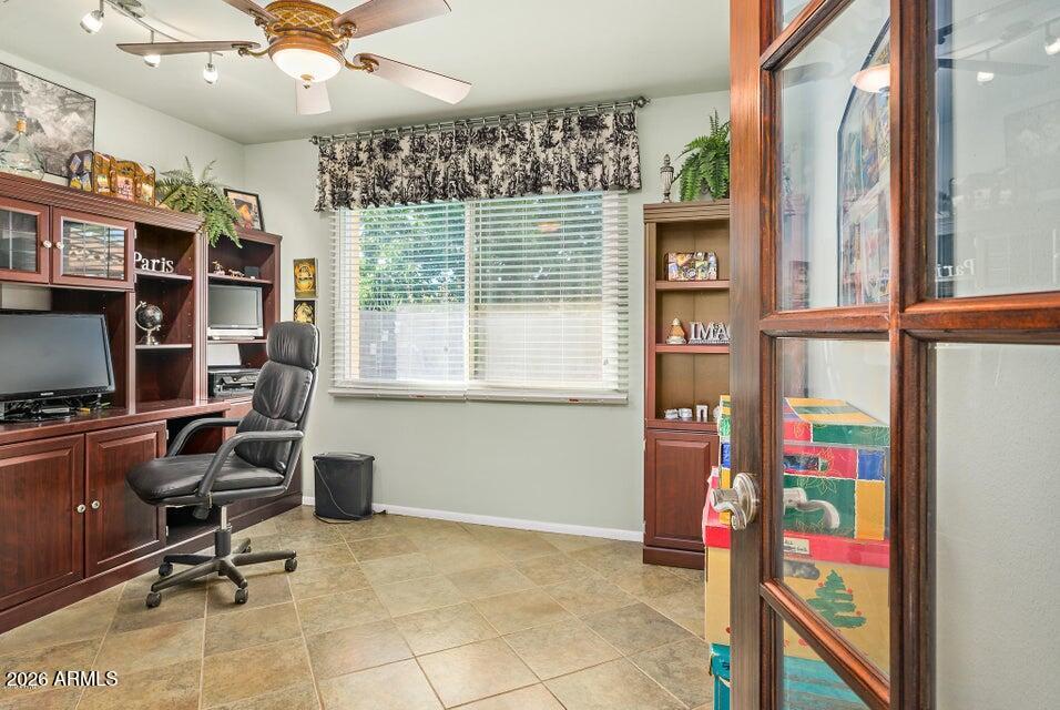 2319 E LOMA VISTA Drive