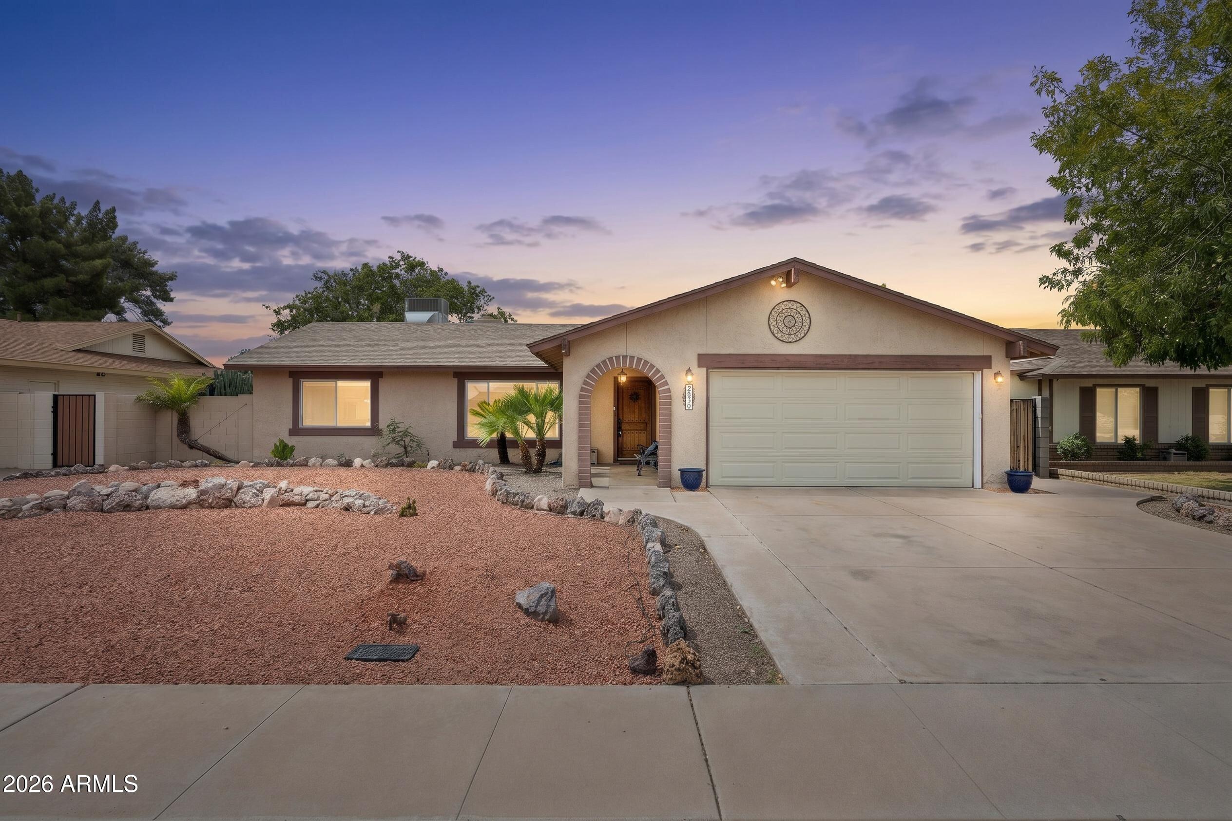 2319 E LOMA VISTA Drive