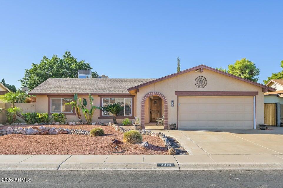 2319 E LOMA VISTA Drive