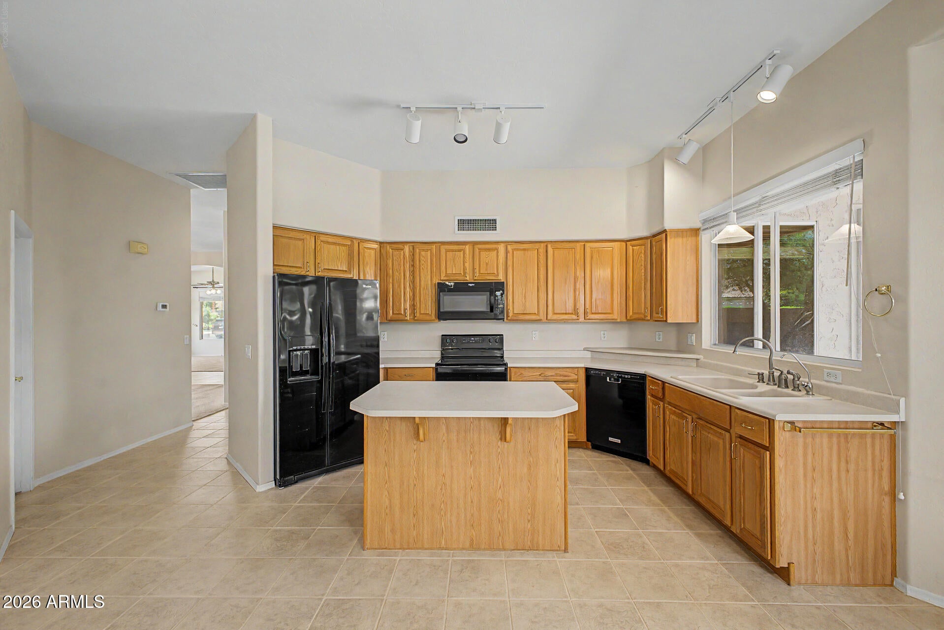 333 W DUBLIN Street